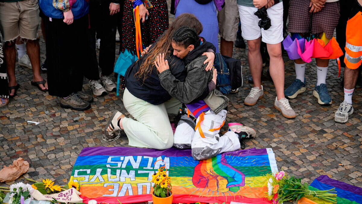Police shoot 21-year-old suspect dead after manhunt for Berlin Pride parade attacker