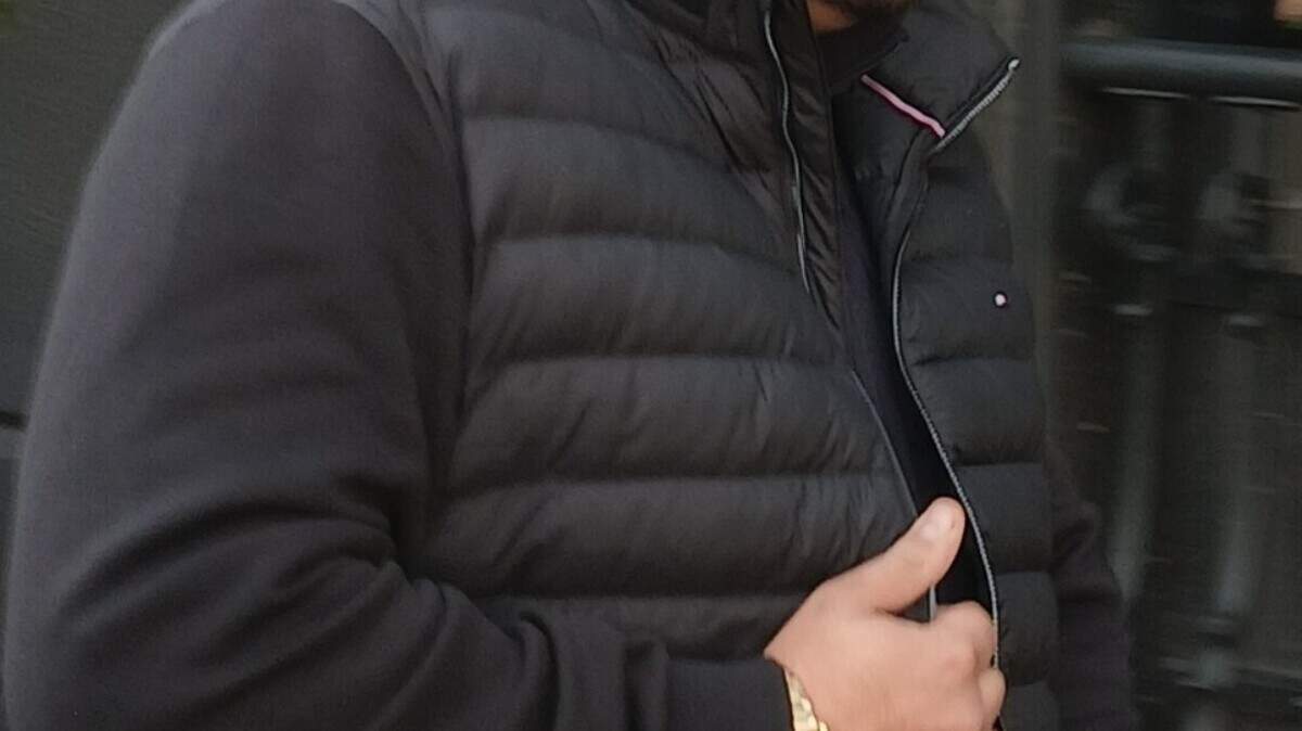 Soon-to-be teenage father fined after uninsured 3:30am grocery run for pregnant wife in Longford town