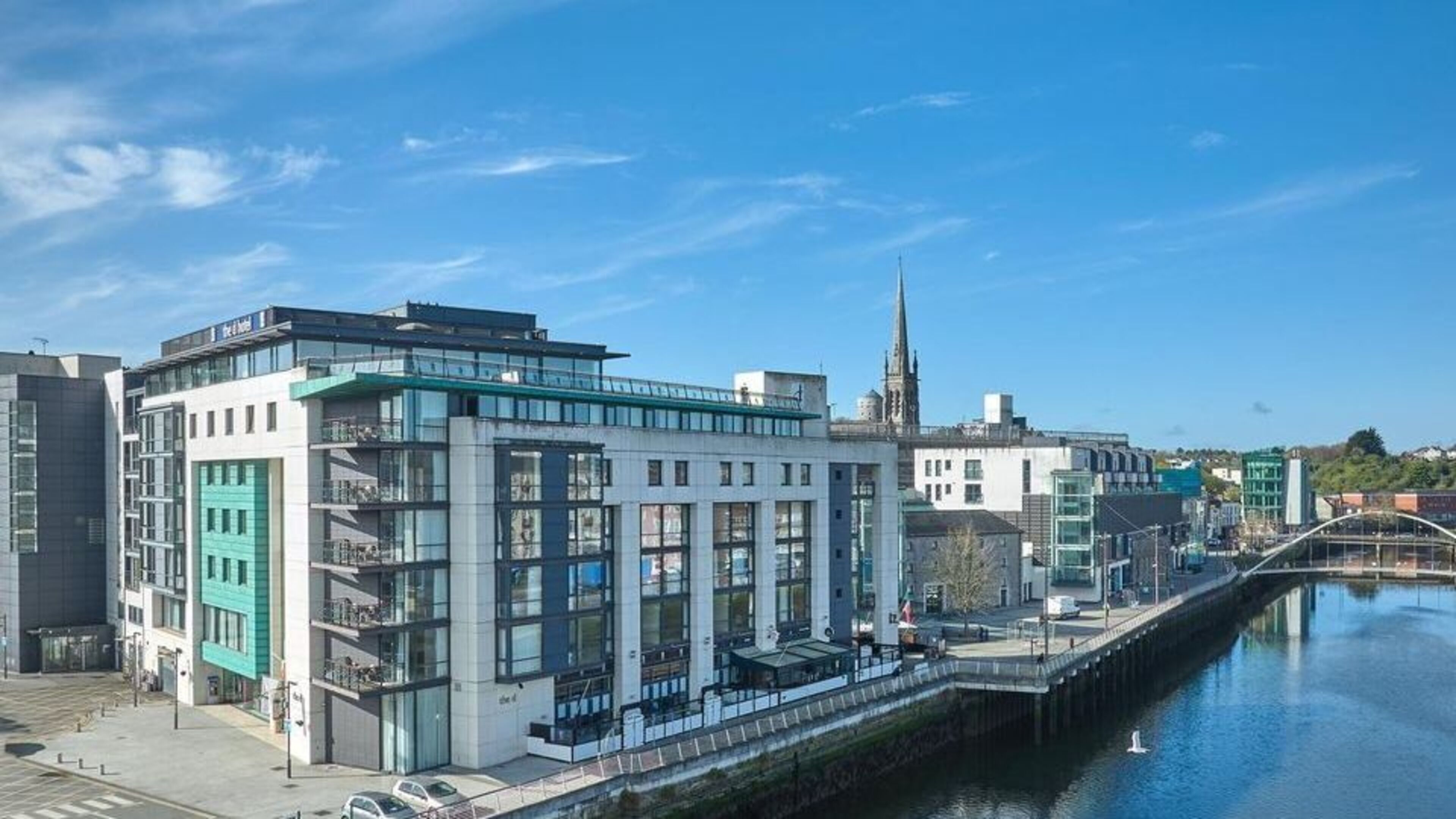 Louth hotel to remain IPAS Centre under one-year contract for up to 500 asylum seekers
