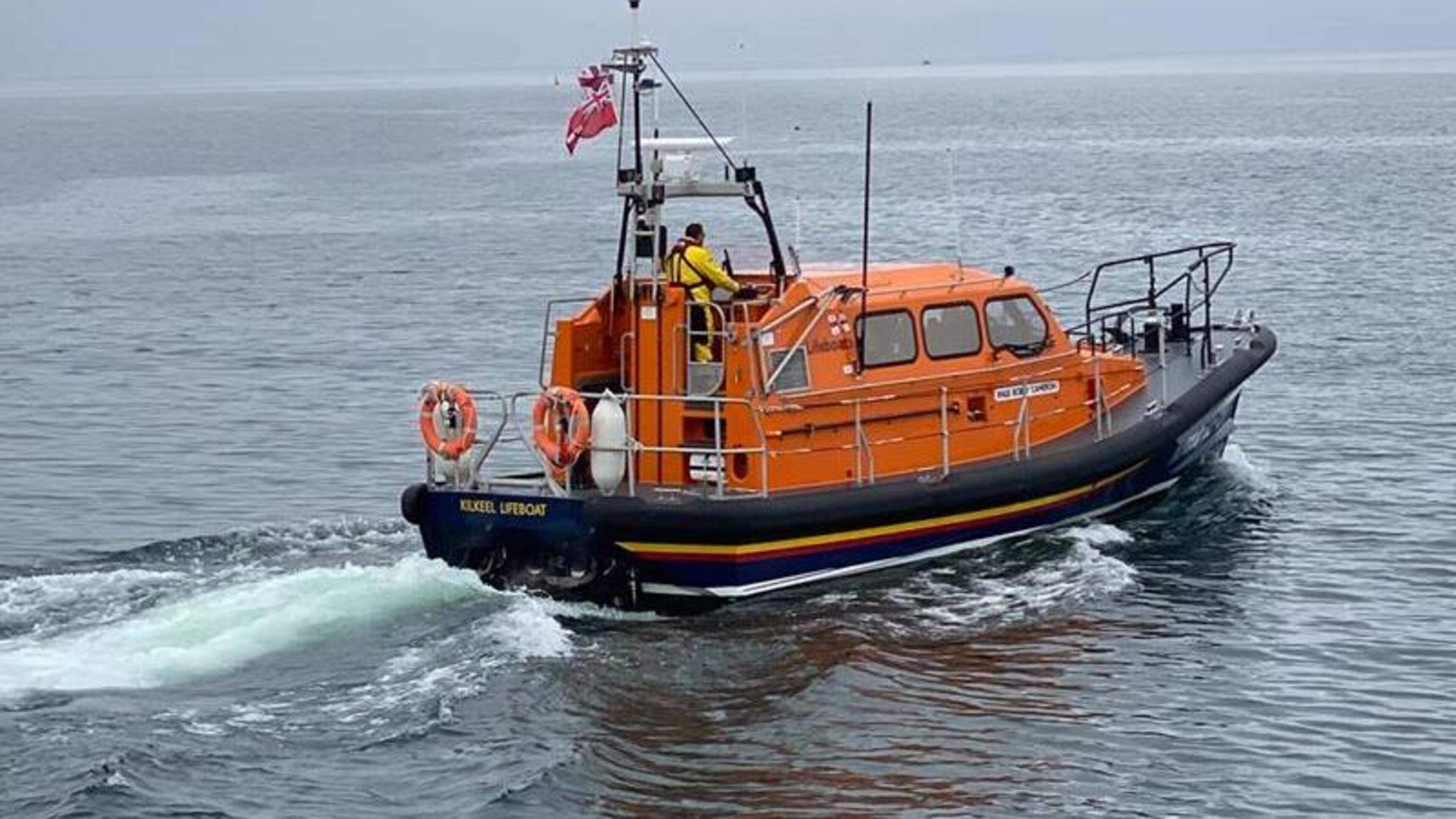 Two rescued after speedboat breaks down in middle of Carlingford Lough