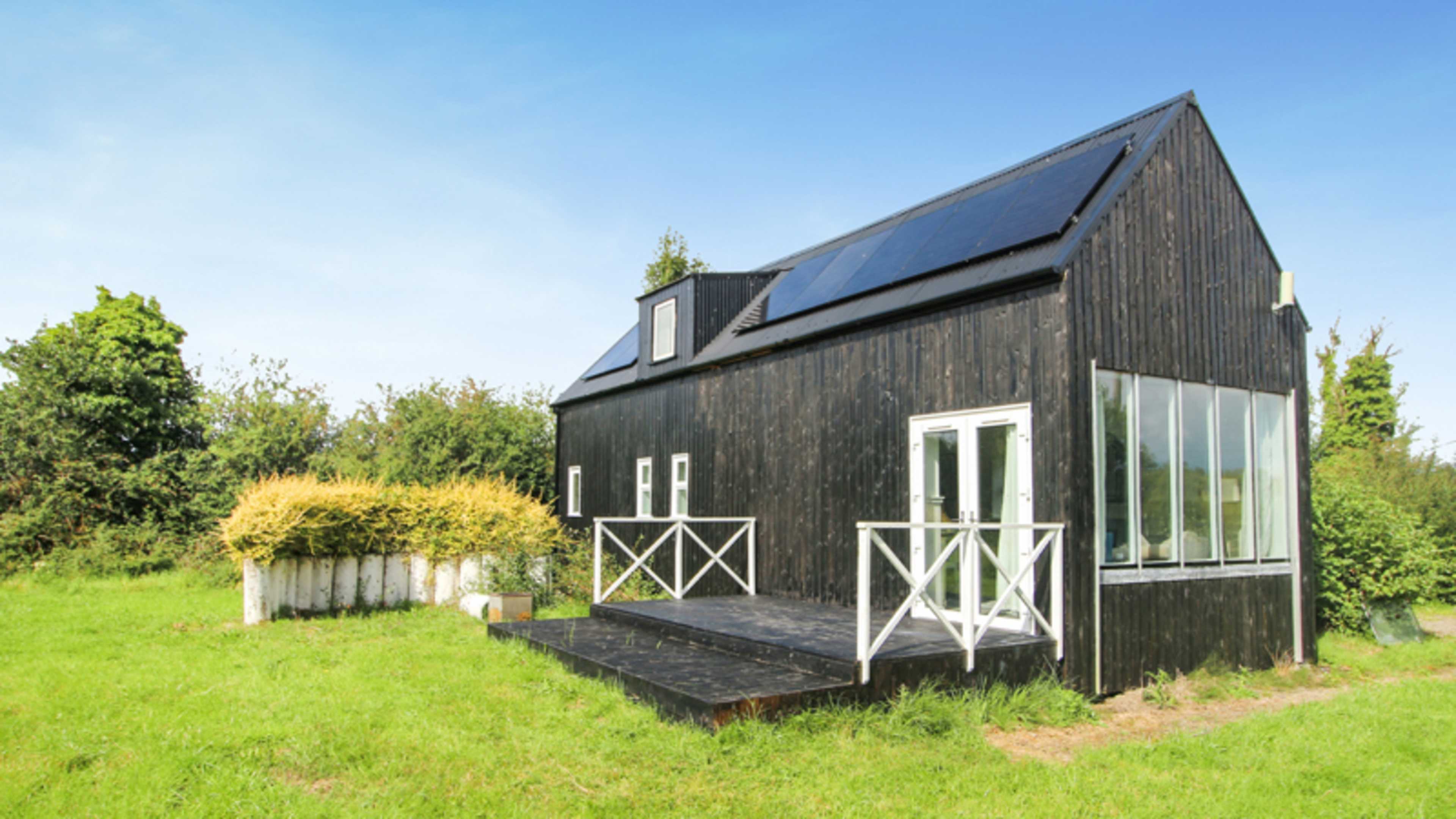 ‘The house that could change our lives’: Famous Leitrim home built for €25k hits the market
