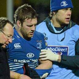 Sean O'Brien is helped from the pitch after picking up an injury whilst playing for Leinster. Picture credit: Stephen McCarthy / SPORTSFILE