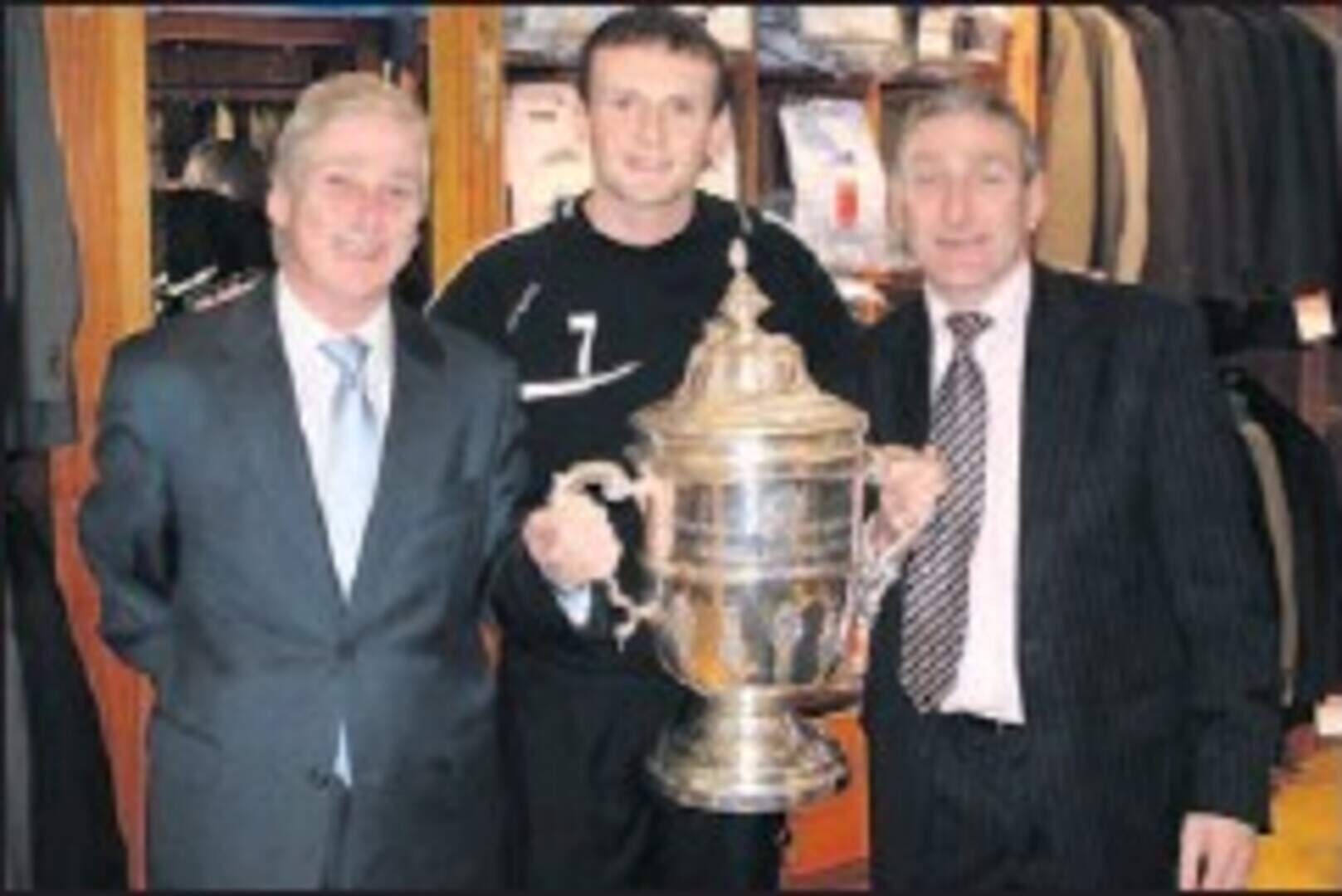 Cup continues to meet the fans | Irish Independent