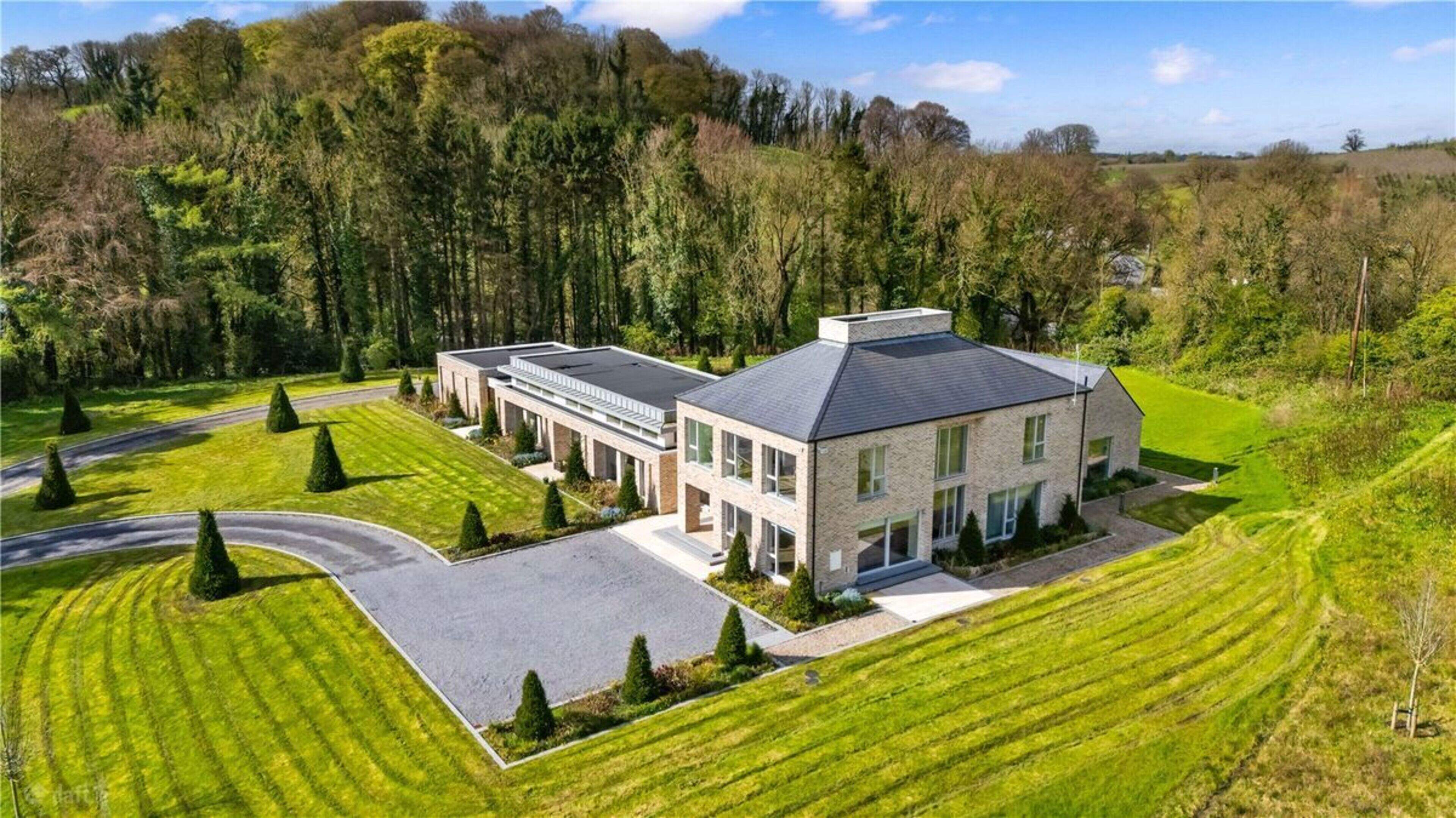 Breathtaking 5,000 sq ft Cavan mansion hits the market for cool €1.95m