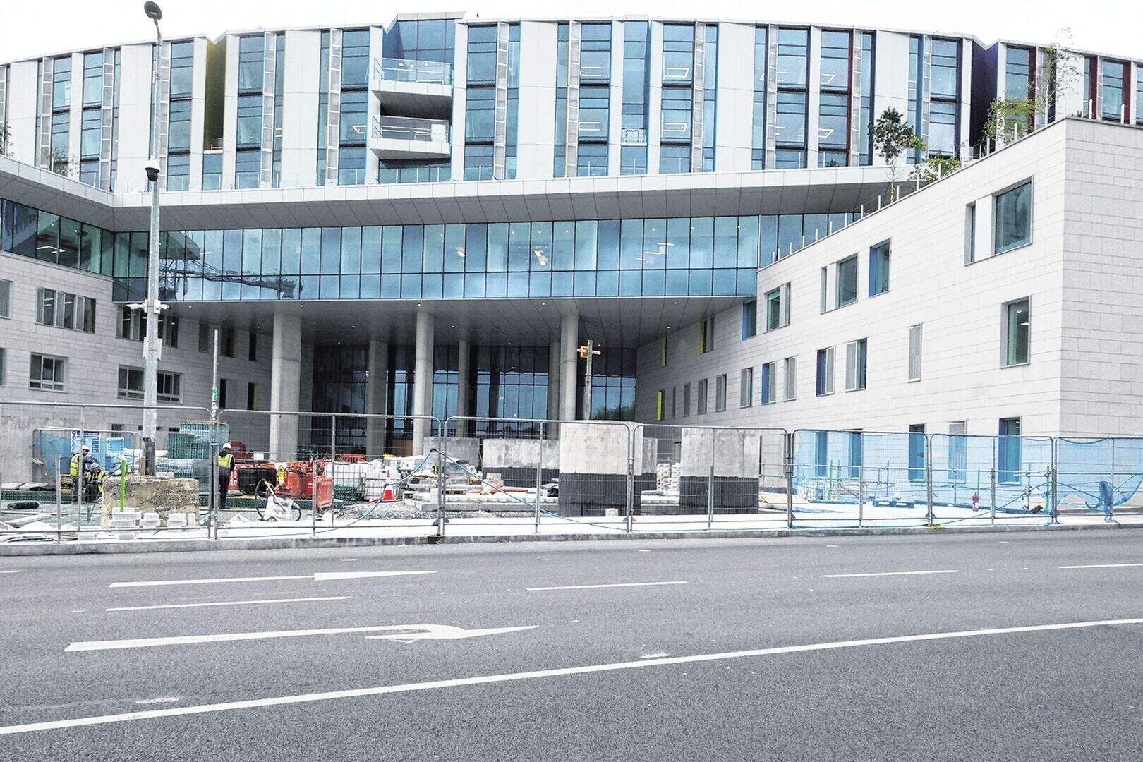 Revealed: Special equipment too big to fit in lab at new children’s ...