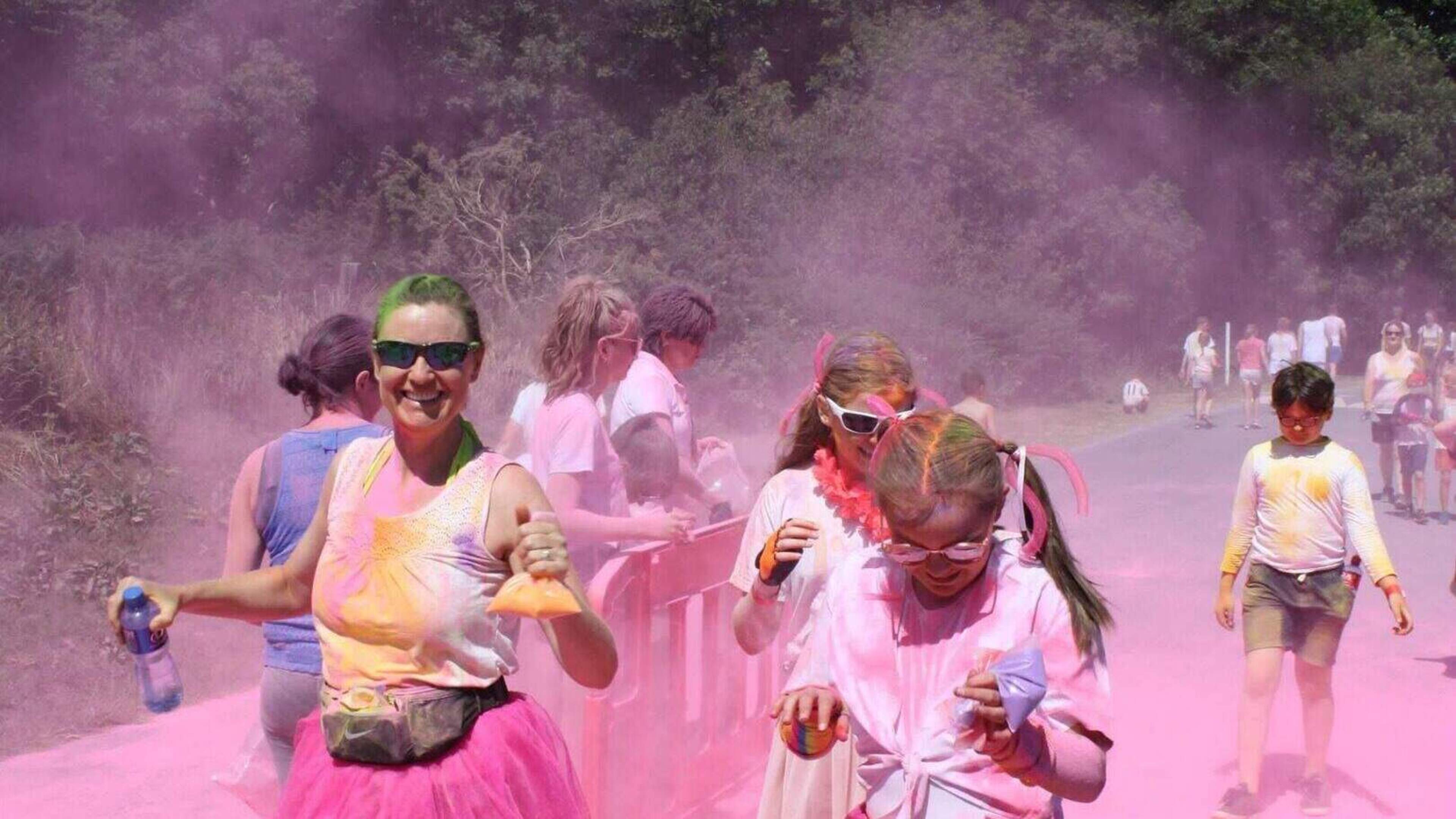 Walkers and runners to be drenched in colour as Courtown Colour Run returns to Wexford coastline