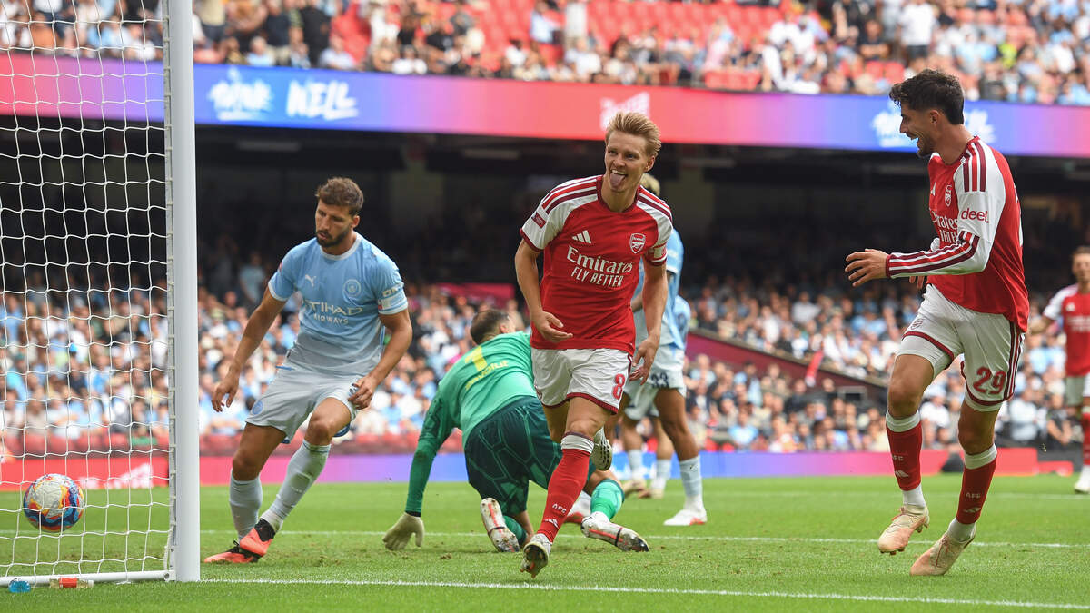 Arsenal send out ominous title warning with display that suggests they're even stronger than last year