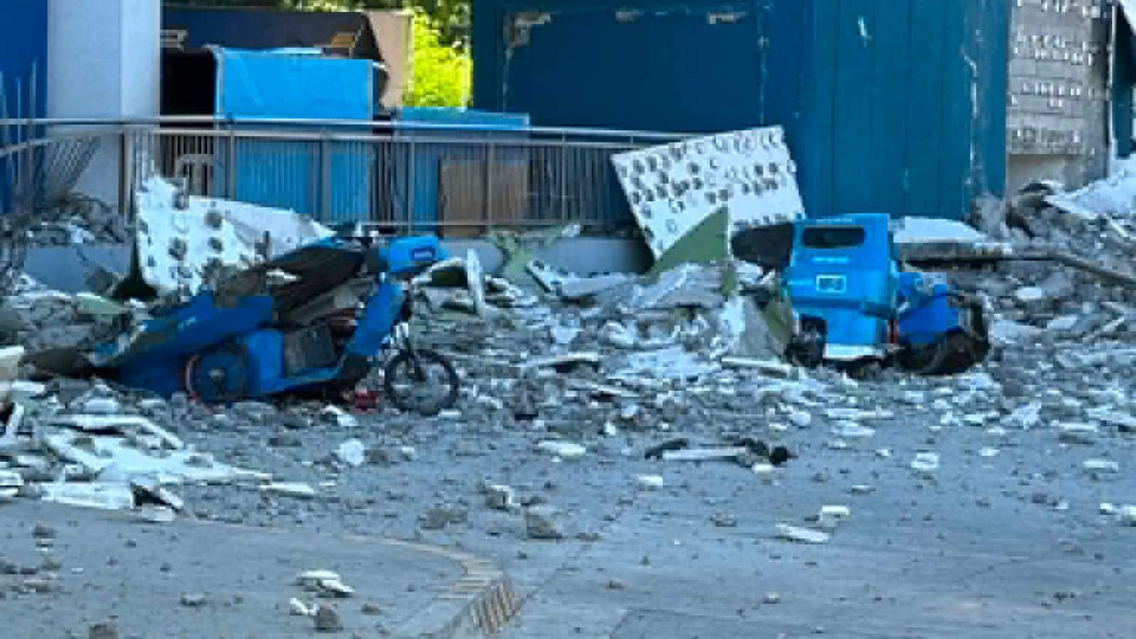 Deadly earthquake destroys buildings and sparks tsunami in s