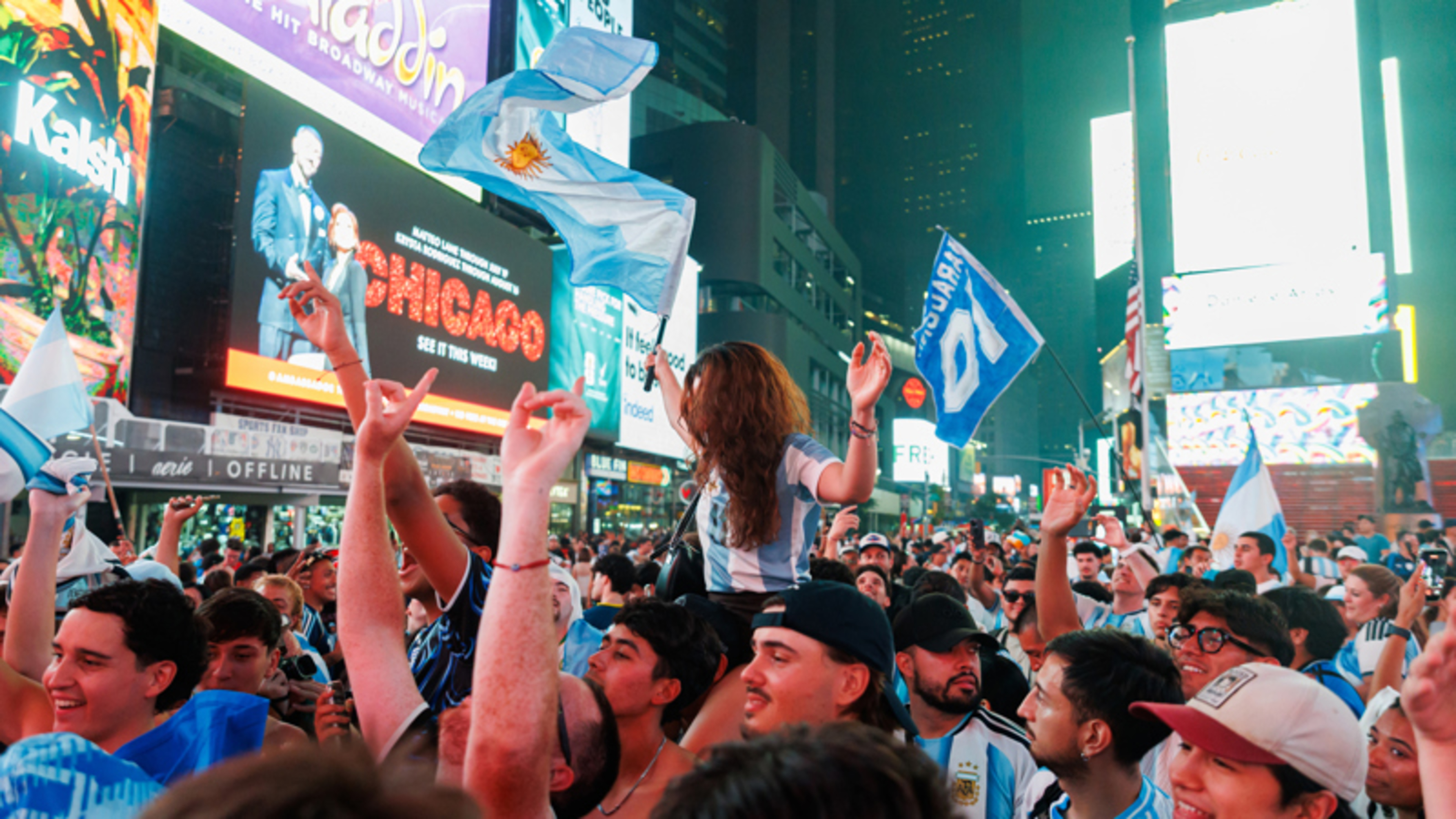 World Cup 2026 Day 37: Dan and Seán meet in NY | Fifa to award Super Bowl-style rings | Thousands of tickets unsold for England 