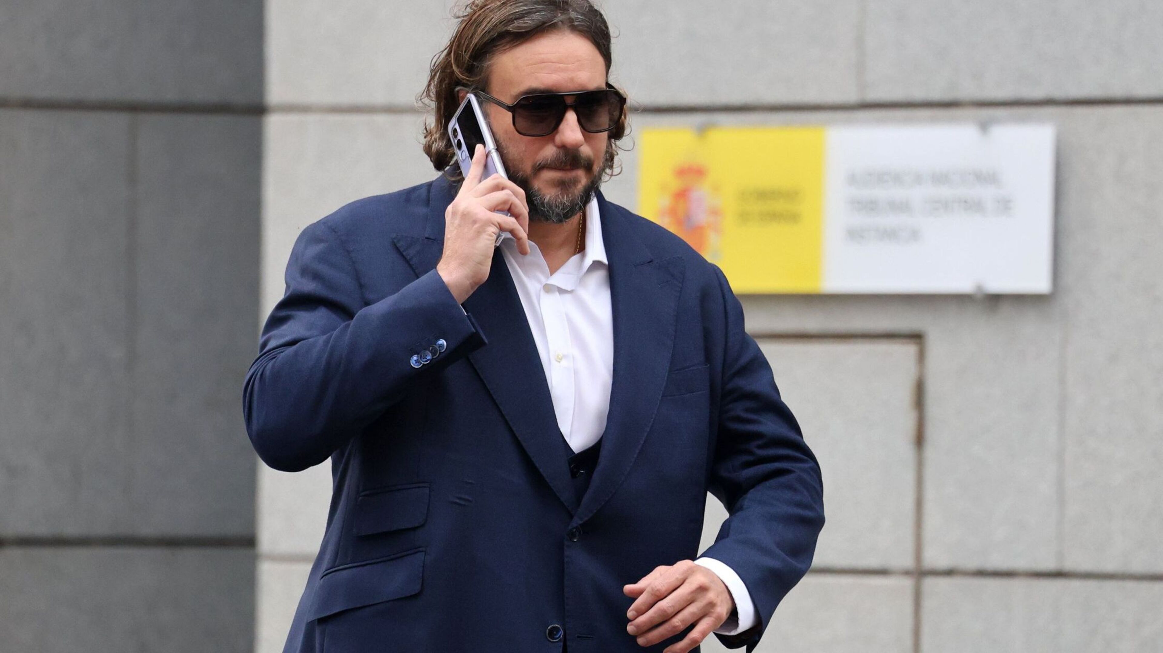 Spanish royal is still a director of Irish firm linked to drugs probe