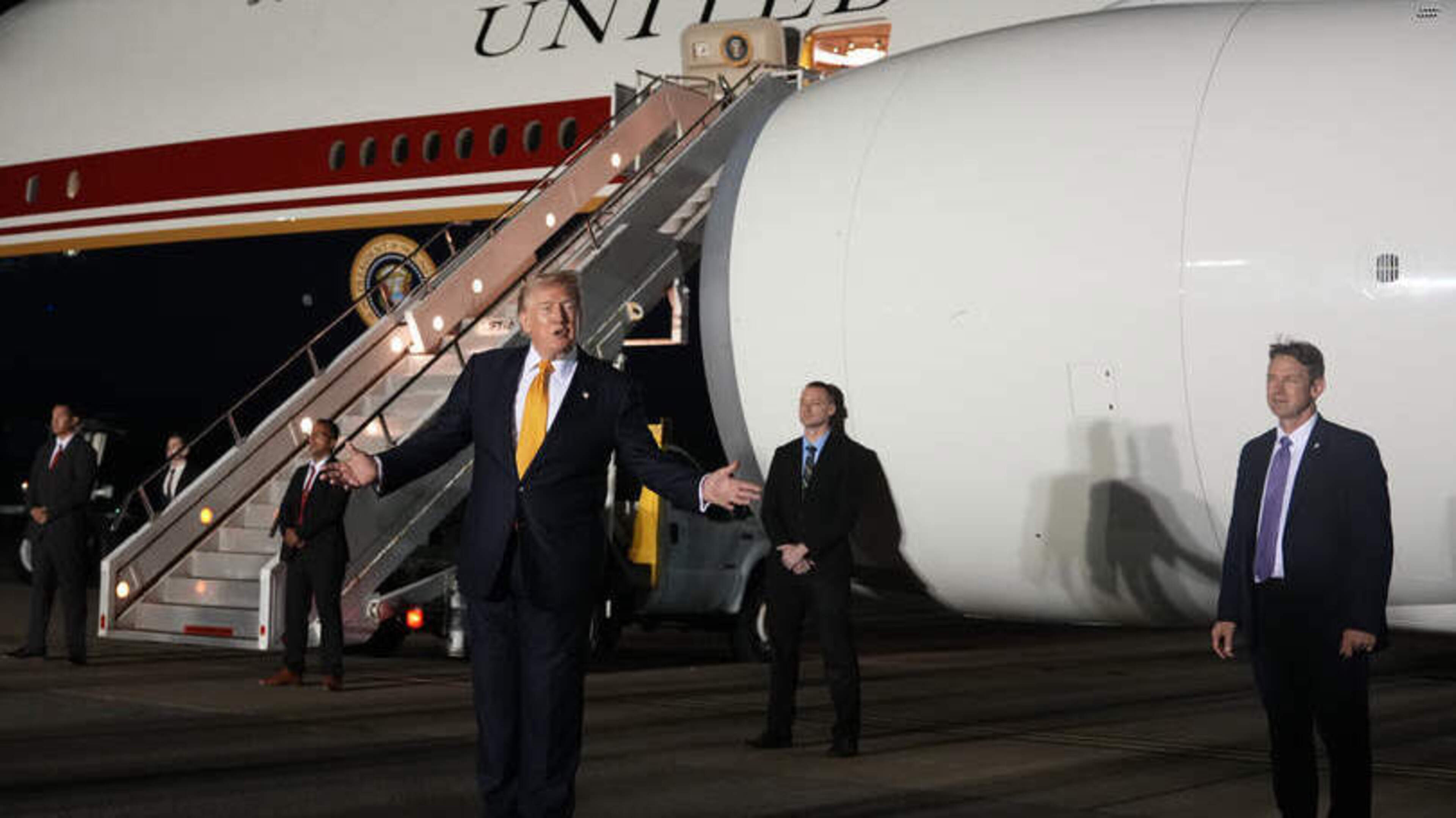 Marco Rubio and Scott Bessent stayed on decoy flight as Trump switched planes, official says