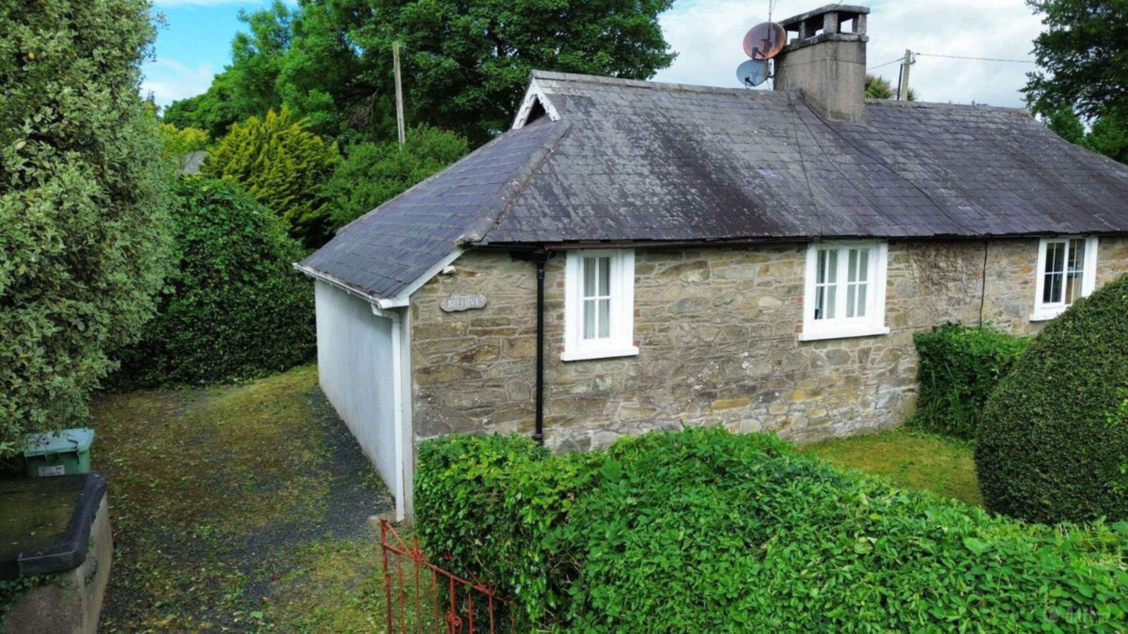 See inside 1840s Wicklow cottage with stone outbuildings on market for €175,000 