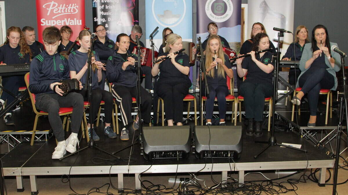 Inaugural Enniscorthy trad weekend hits all the right notes as groups travel from all over