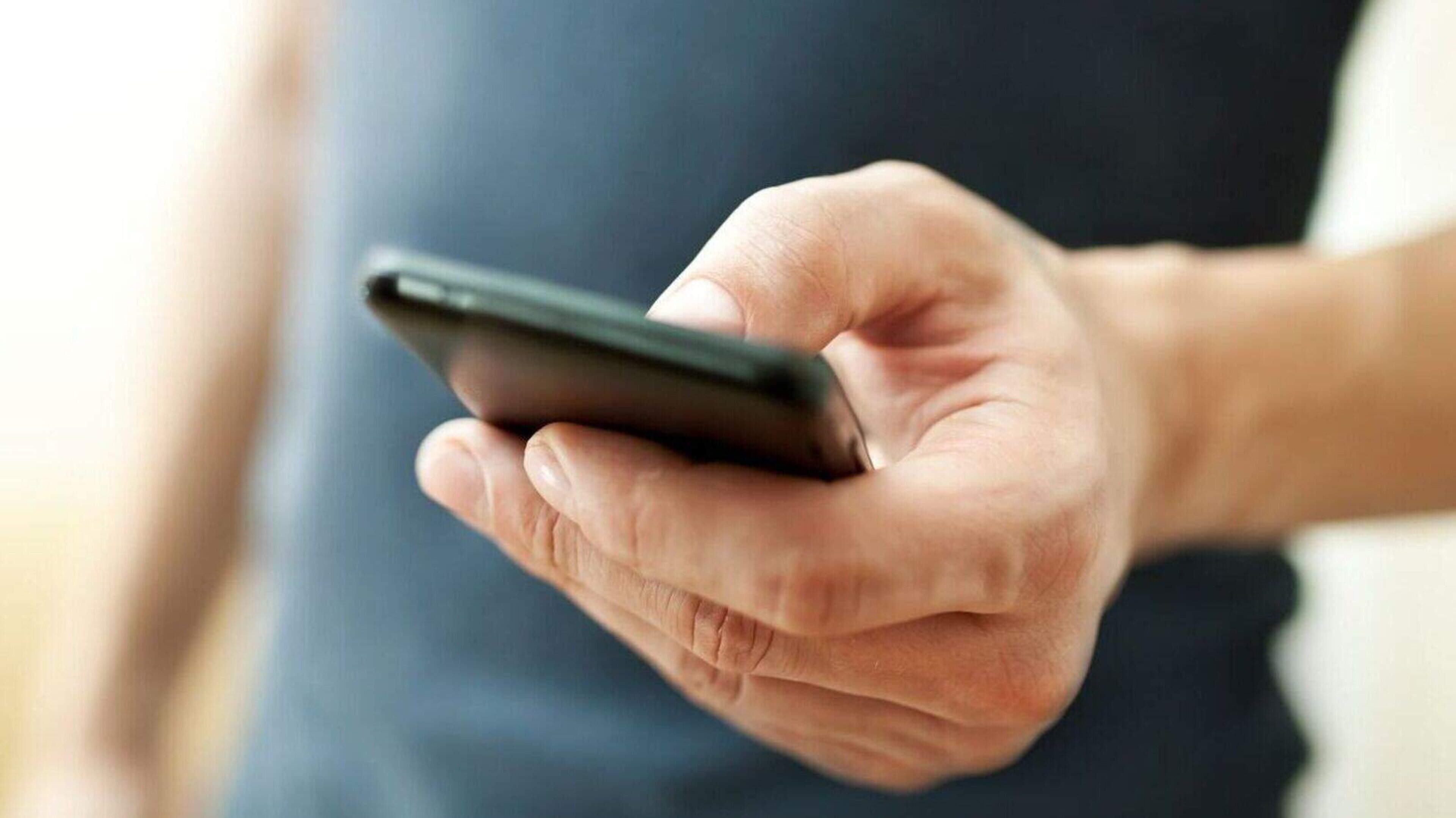 Medders at Large: Blunt force trauma suspected as phone may be kaput