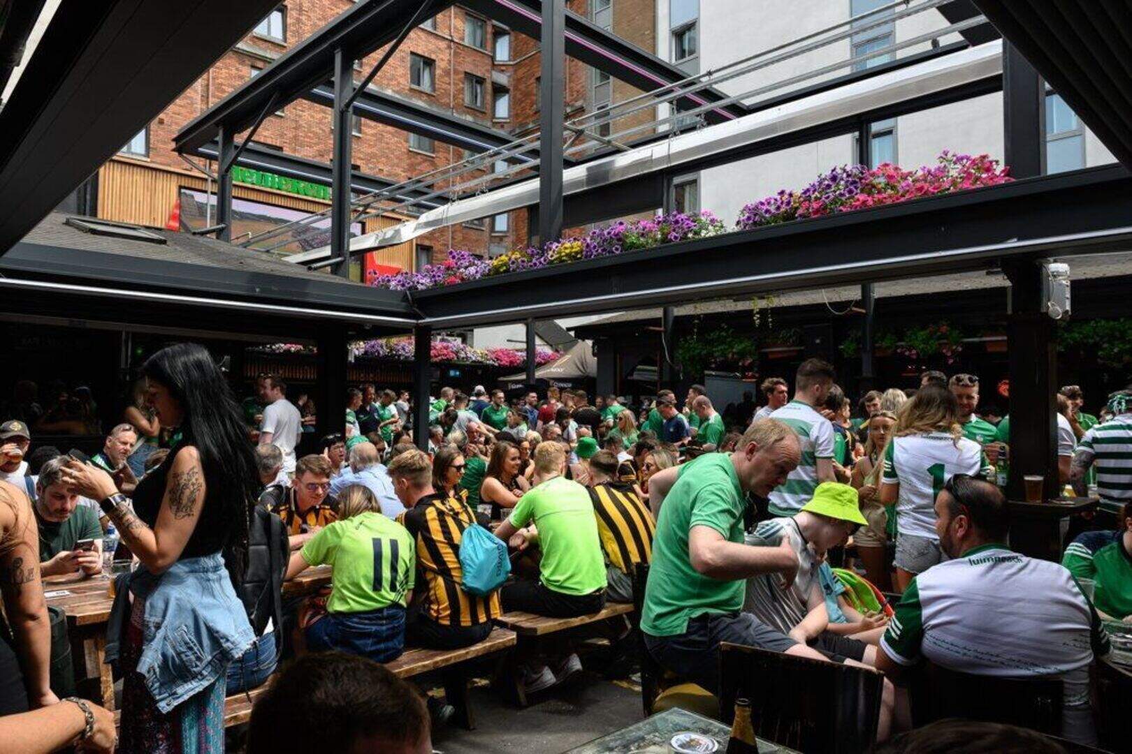 Popular Dublin sports bar The Living Room announces closure | Irish ...