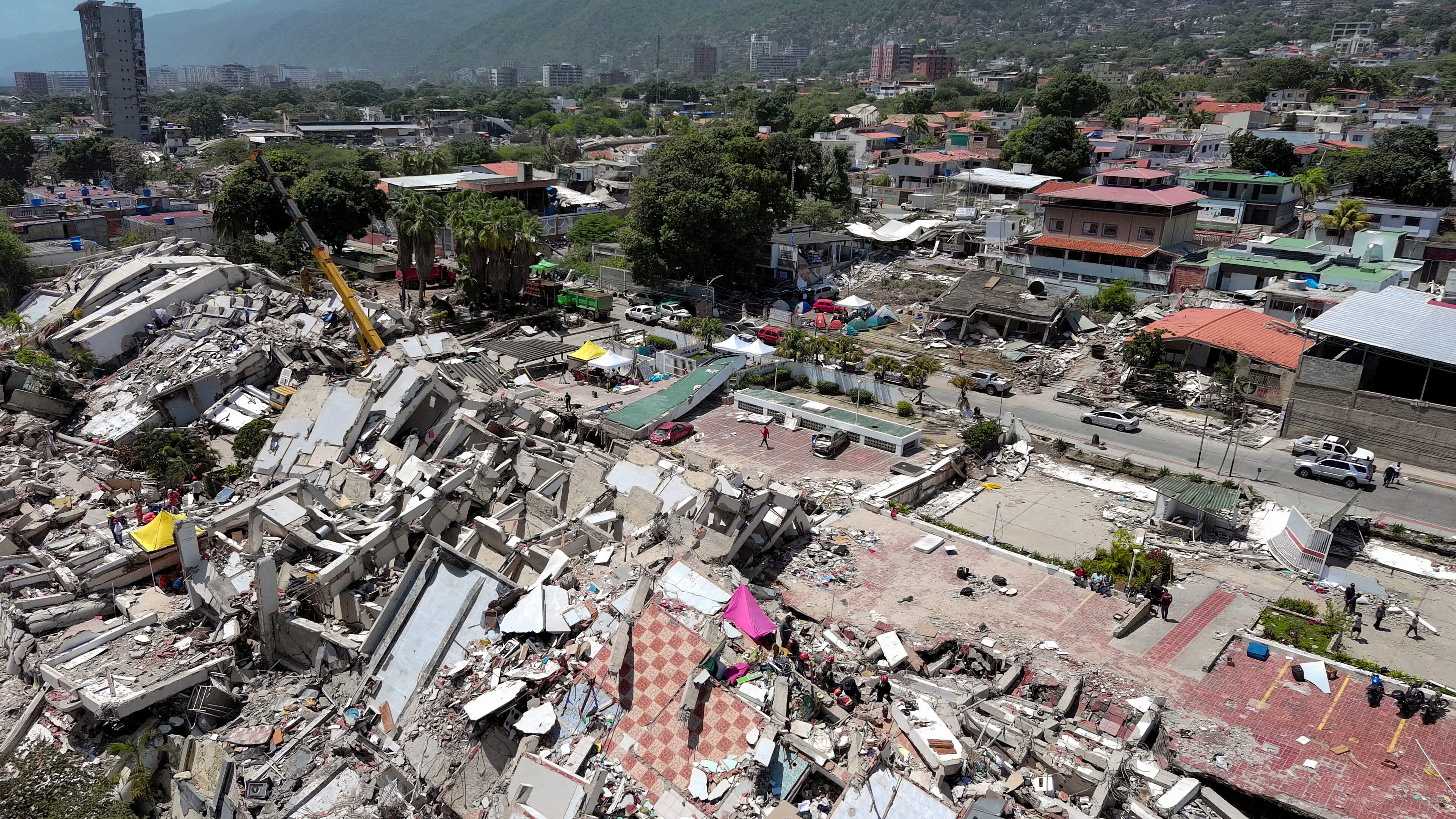 Death toll from Venezuela quakes rises to 3,535 as thousands remain displaced