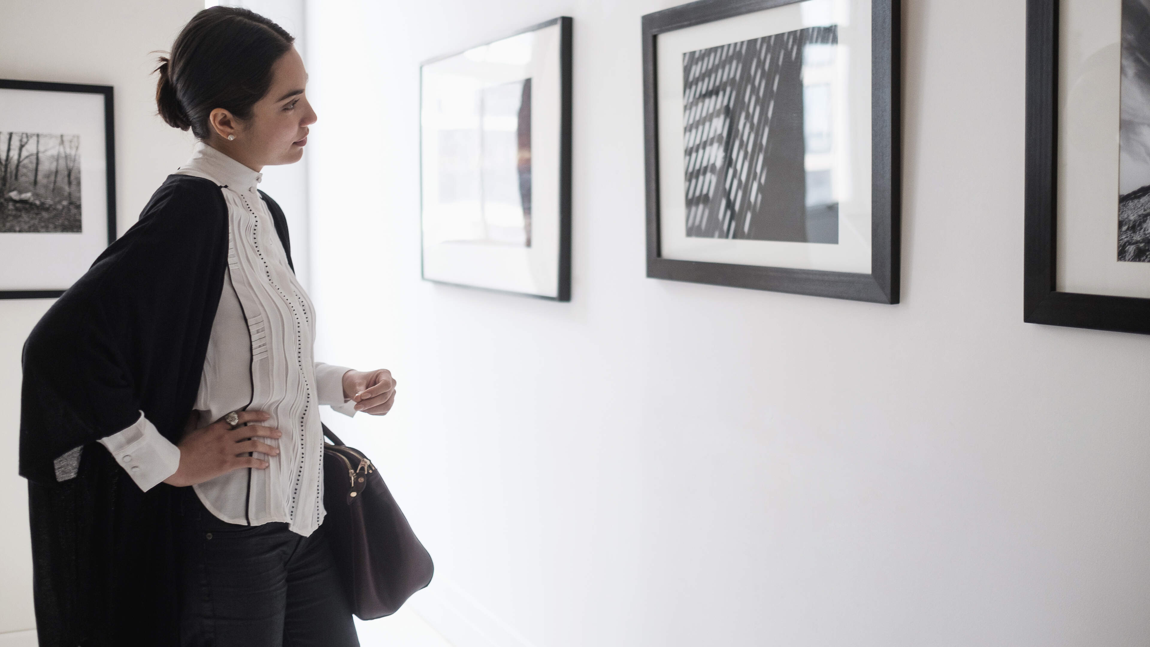 ‘‘Buy what you like’ is probably the worst thing you can be told’ — how would experts invest €5k in Irish art?
