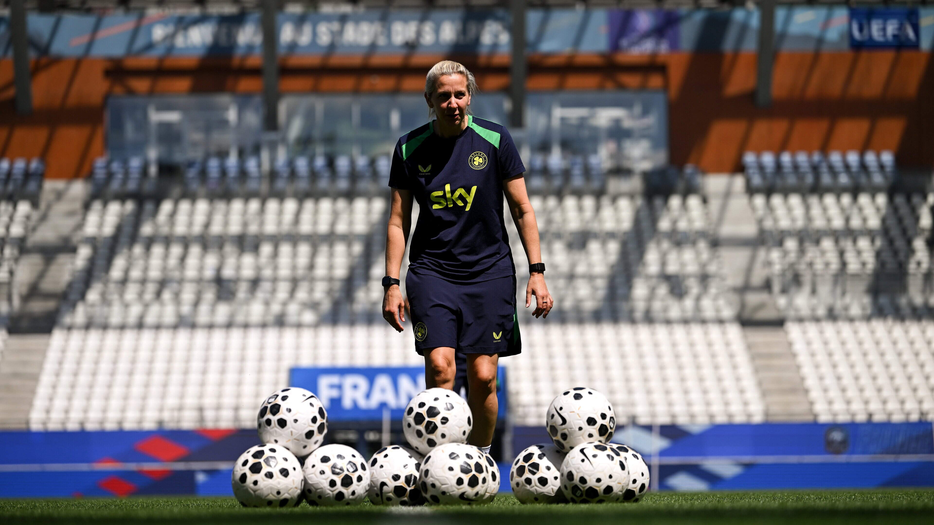 Narrow pitch, high stakes as Carla Ward’s tactical