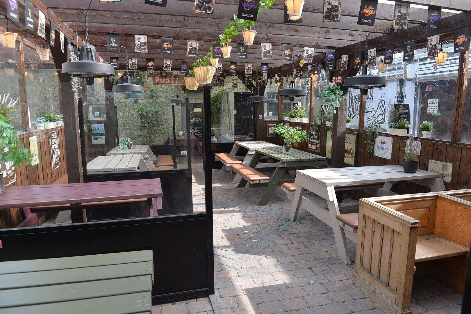 Celebrations as award-winning Dundalk bar Russell’s Saloon celebrates ...