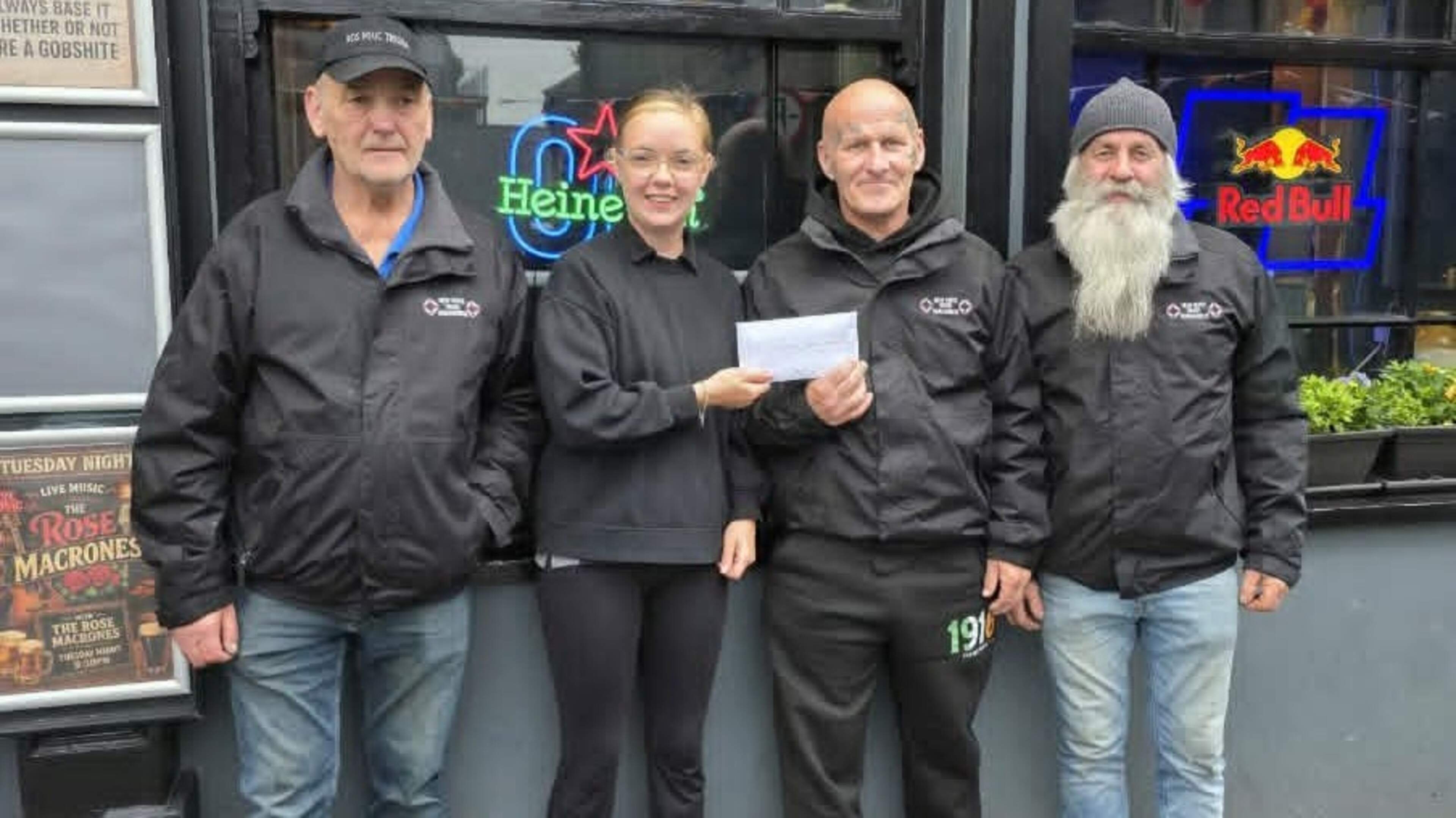 Wexford pub’s pool and darts tournament raises €2,500 for search and rescue volunteers 