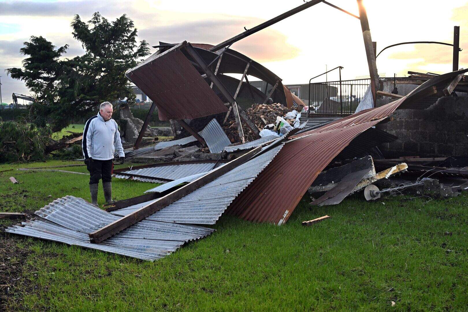 Overseas engineers arrive to aid Storm Éowyn repairs as angry residents ...