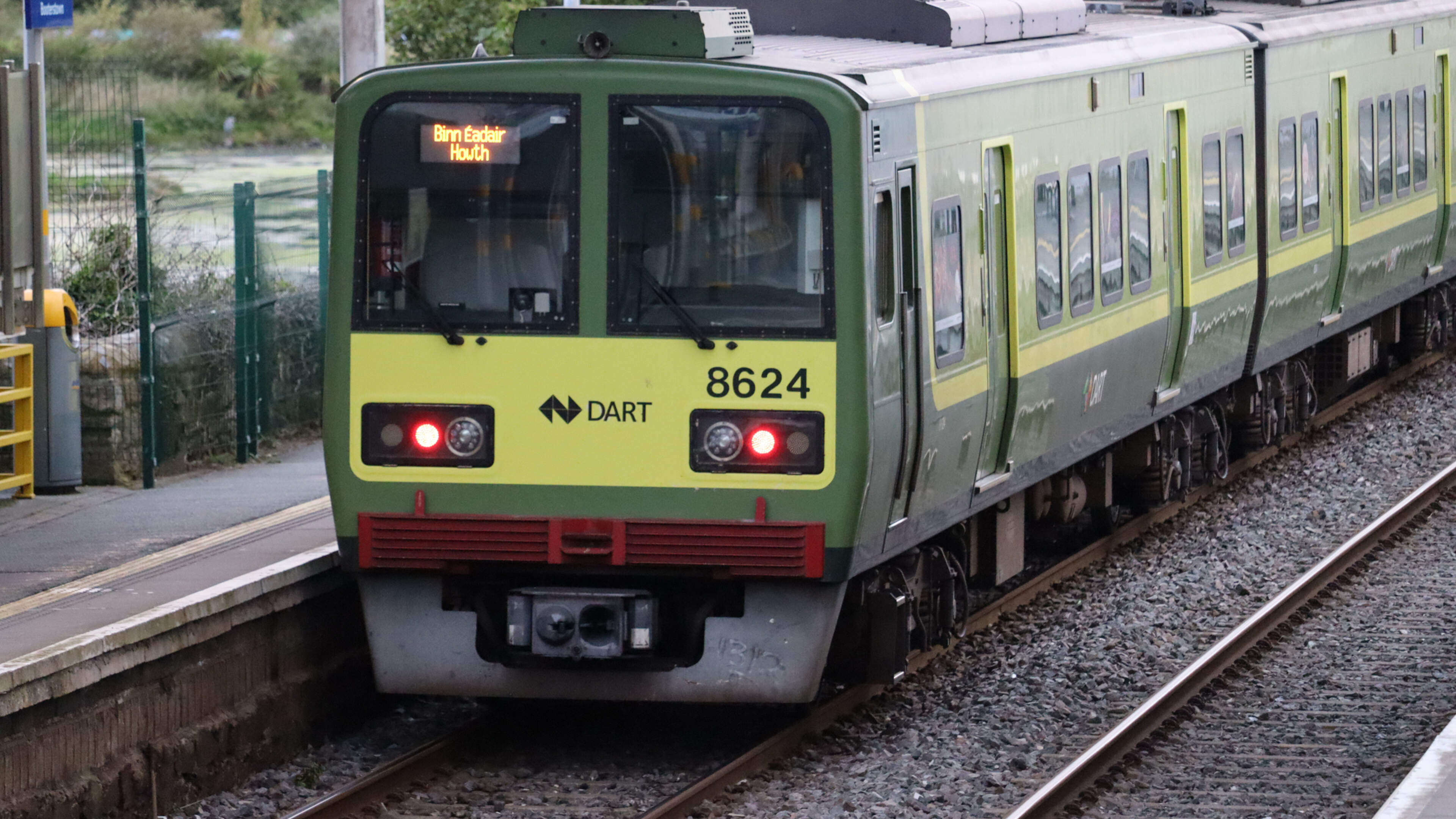 Dart services suspended due to ‘major signalling’ issue