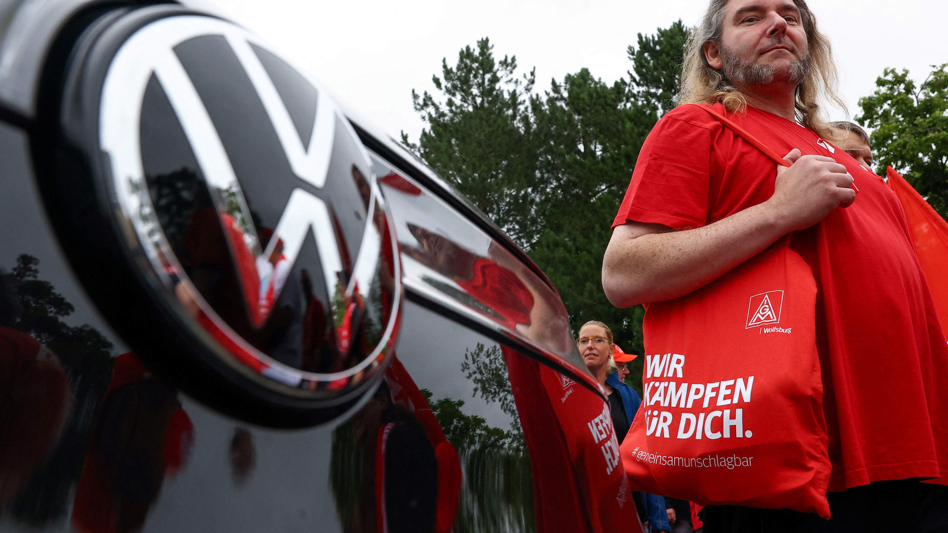 Volkswagen board faces crunch talks over plant closures and job cuts