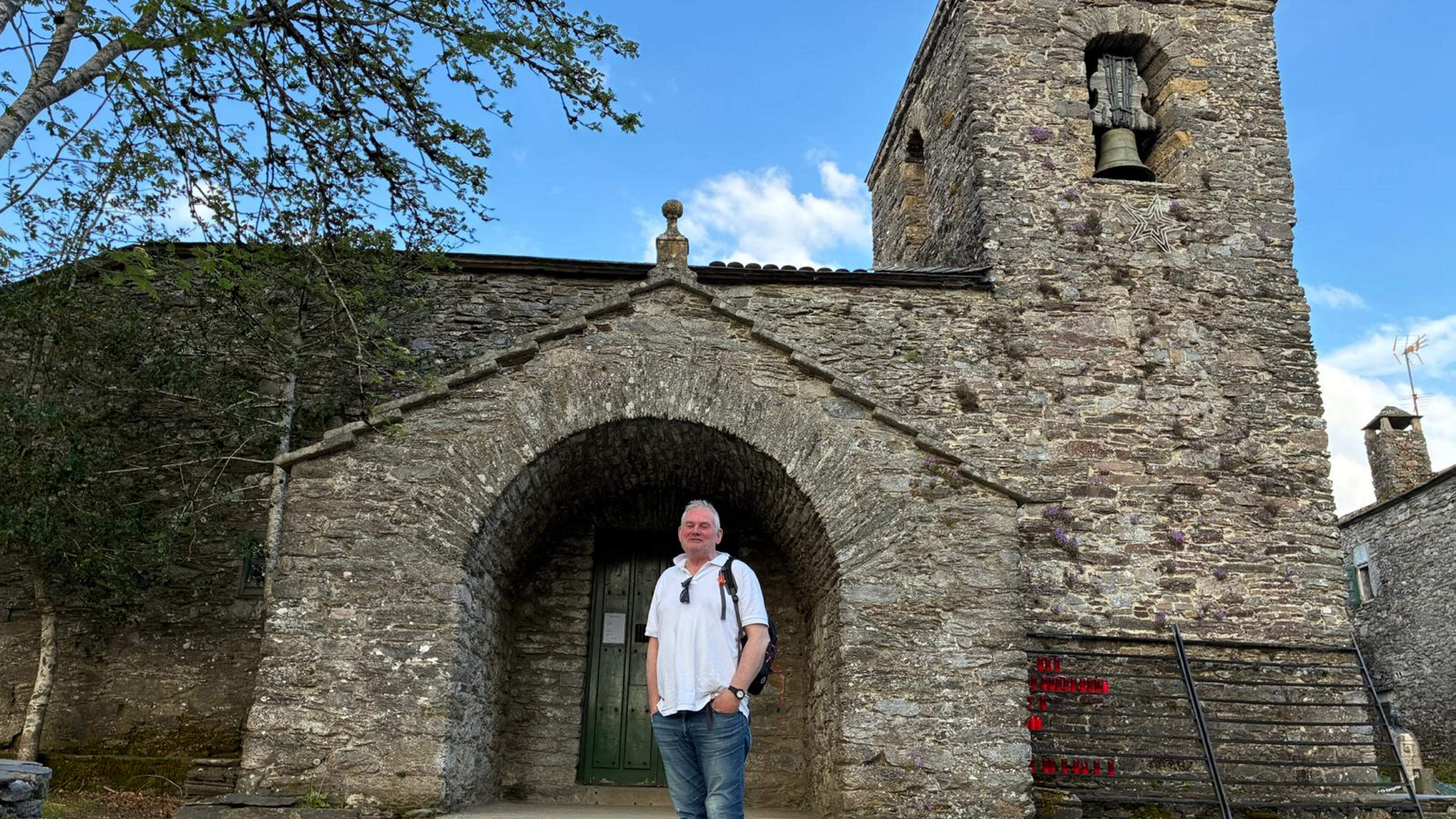 An Ghaeilge ar bharr Thúr Bháibil ar Camino Francés