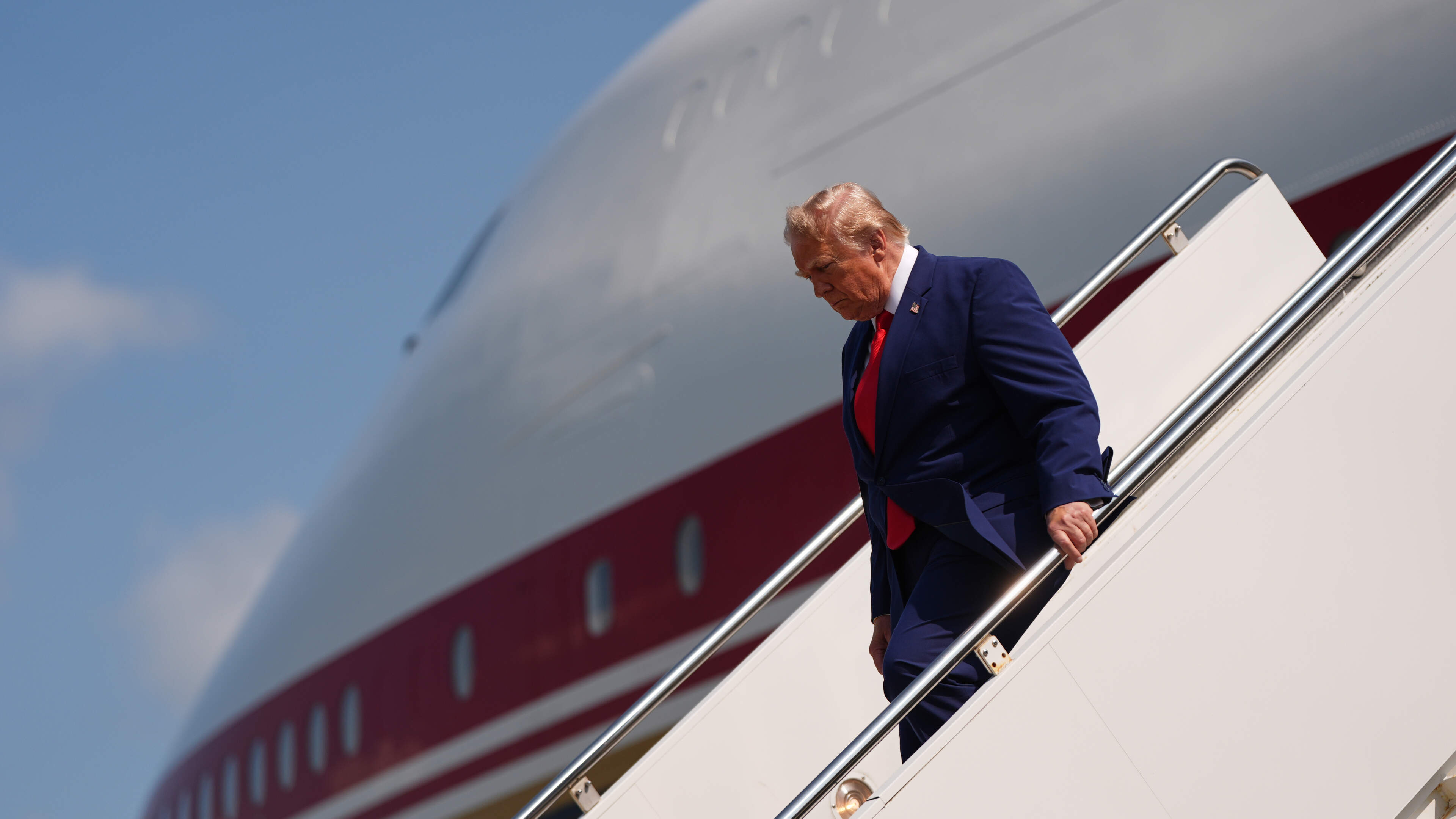 Trump imposes new tariffs on 60 trading partners including EU and China