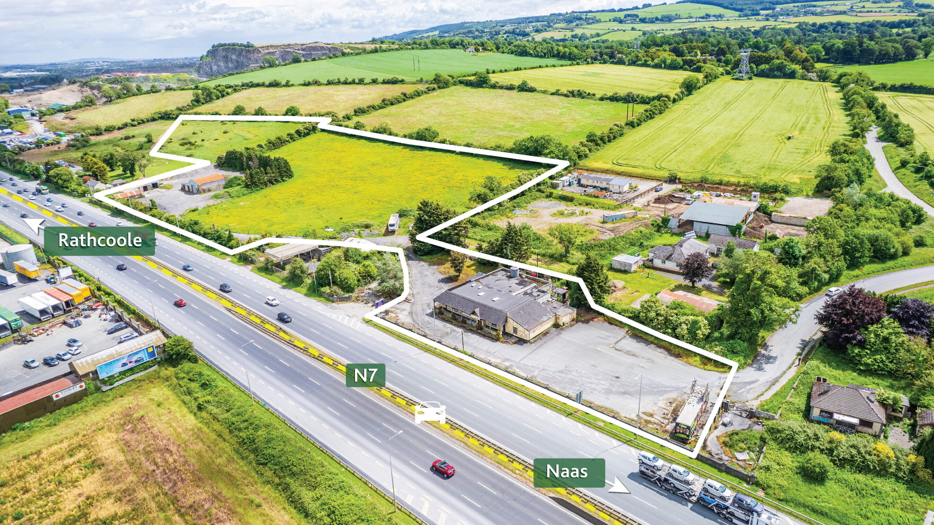 Two public houses come to the market close to the M7