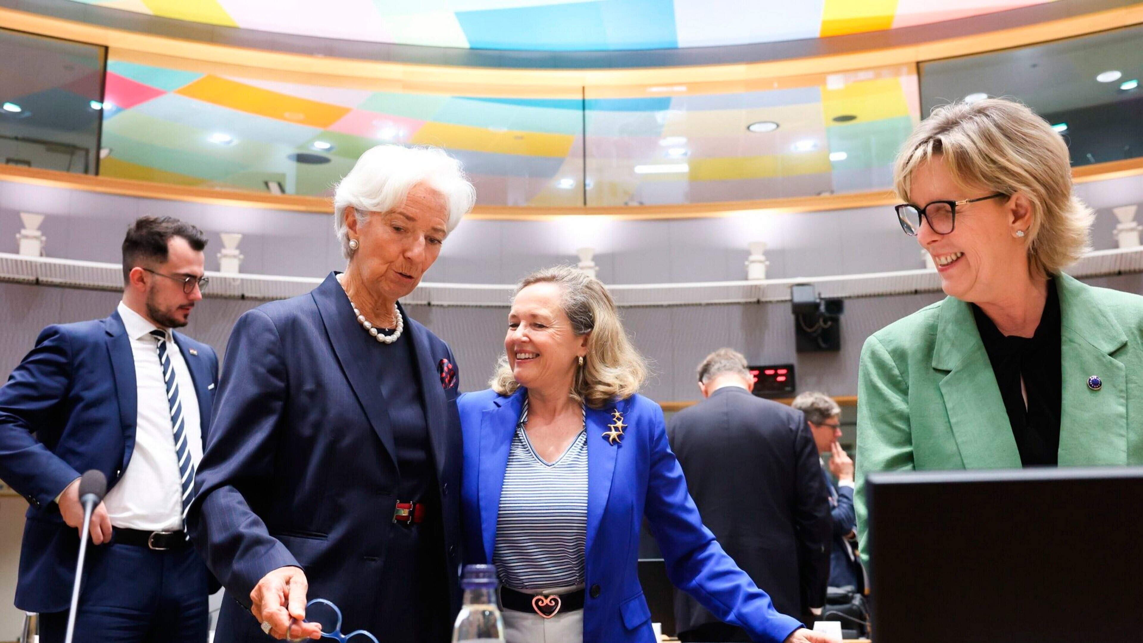 EU mulls changes to mortgage rules and  bankers’ pay