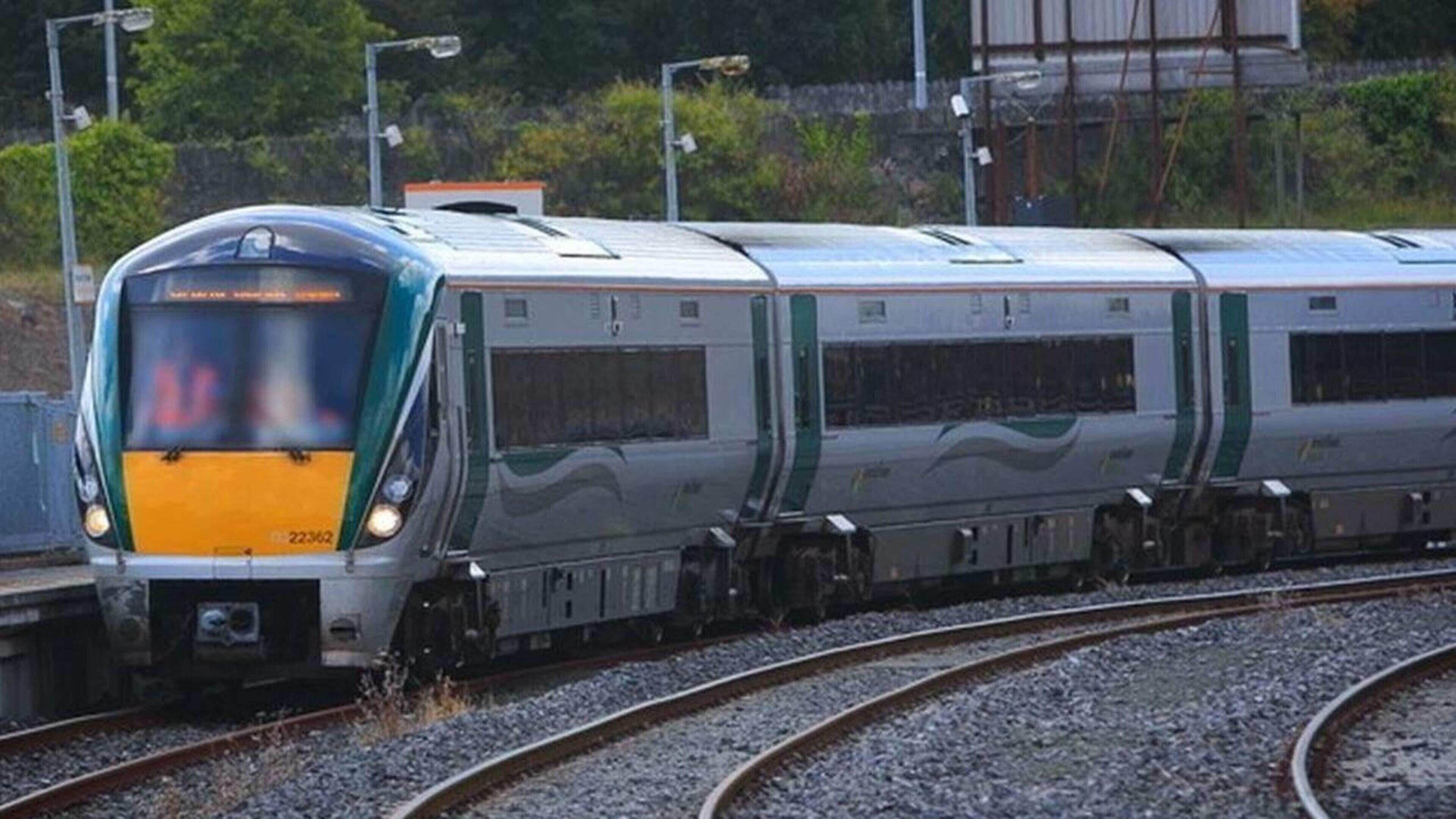 Extra trains added as Limerick fans scramble for seats ahead of All-Ireland final