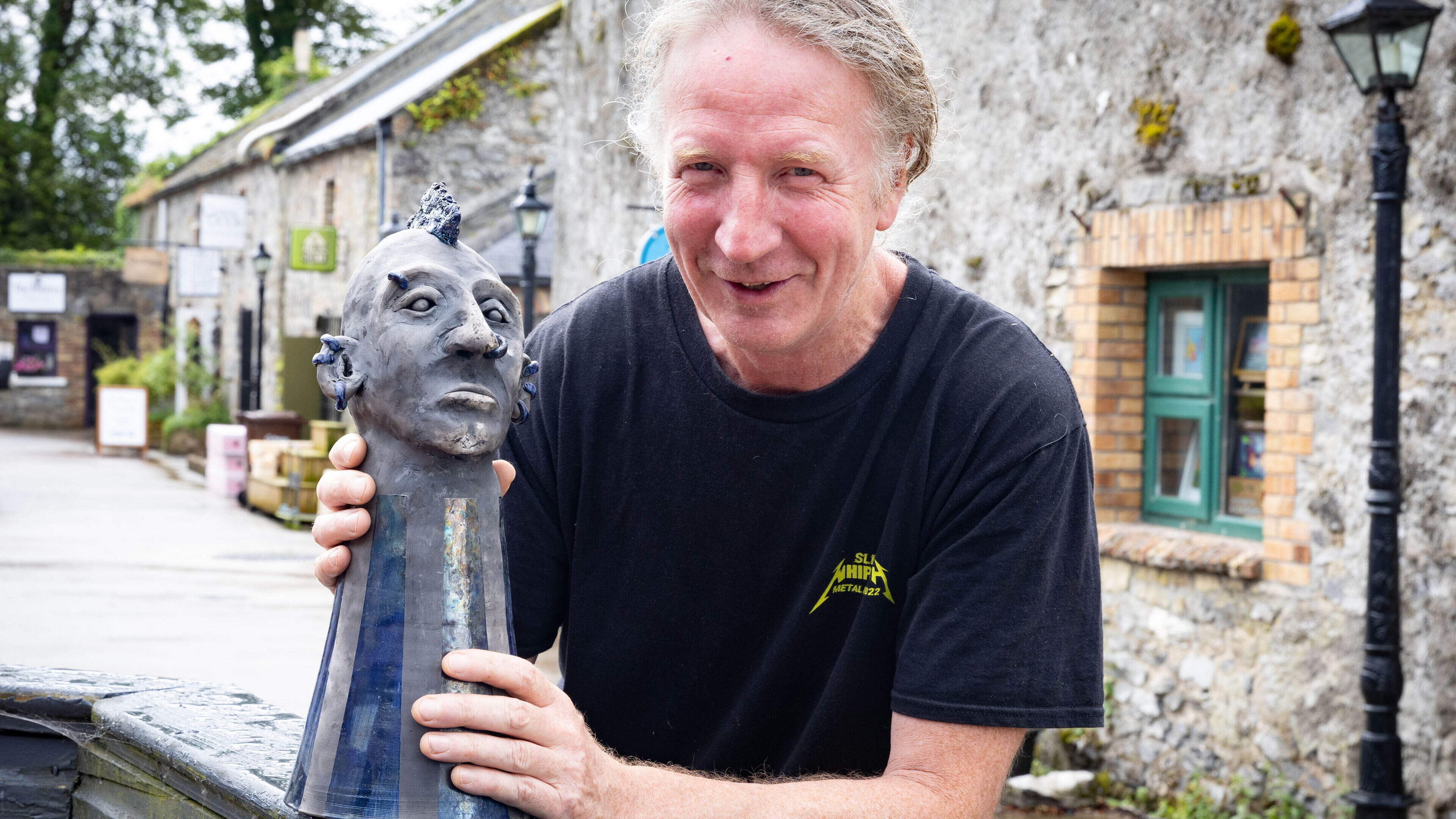 Benbulben Pottery marks 30 years as Sligo’s Dave McLoughlin prepares storm-inspired music show for Cairde
