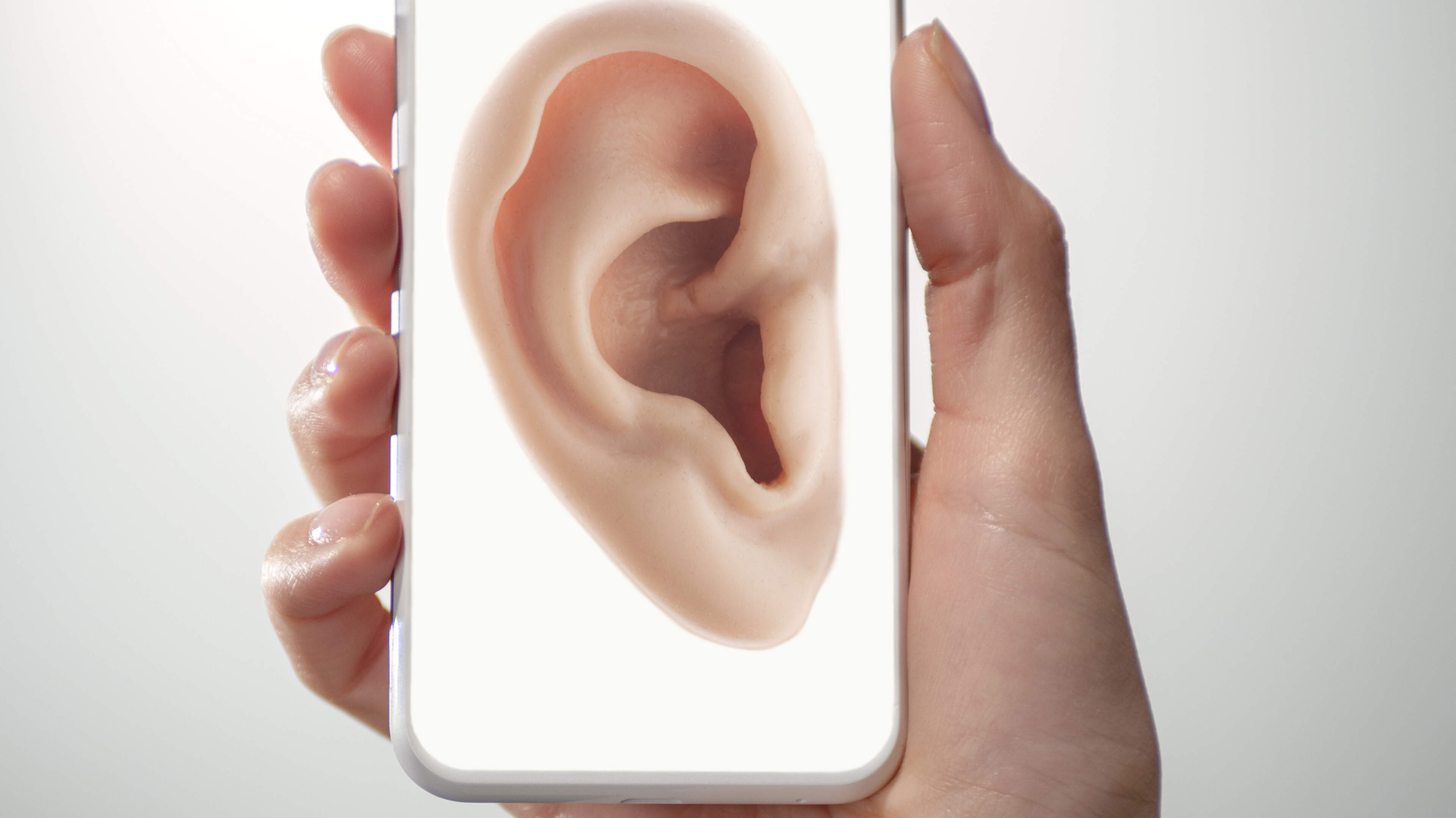 Adrian Weckler: For the last time, your phone isn’t listening to you