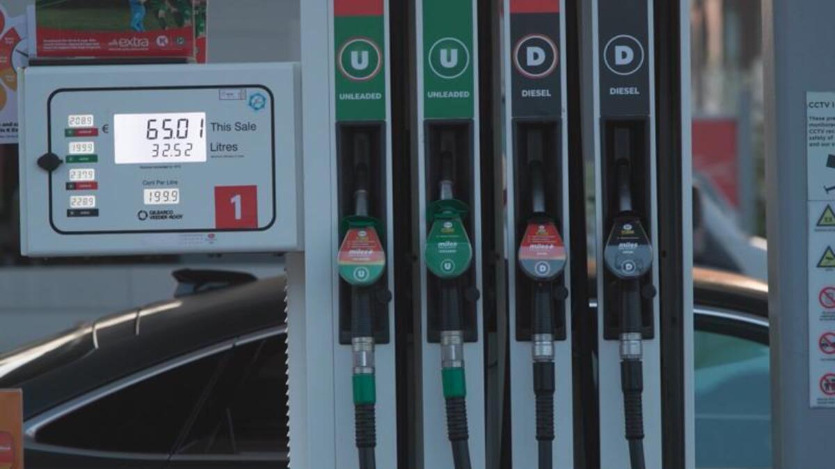 Government weighs up slower carbon tax hikes as cost-of-living pressures mount