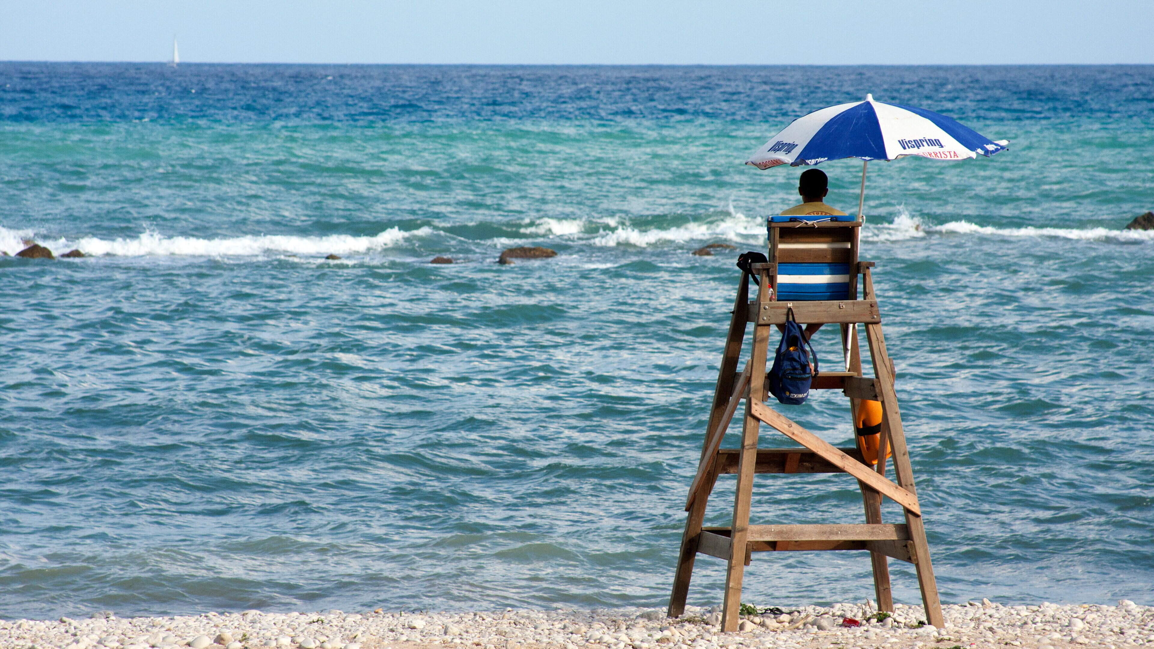 Why drowning ‘is a deceptively quiet event’ and doesn’t look like what you see on TV, experts warn