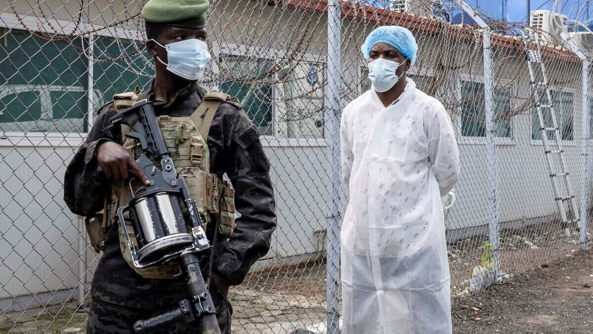 Ebola death toll passes 1,000 as outbreak shows no signs of slowing