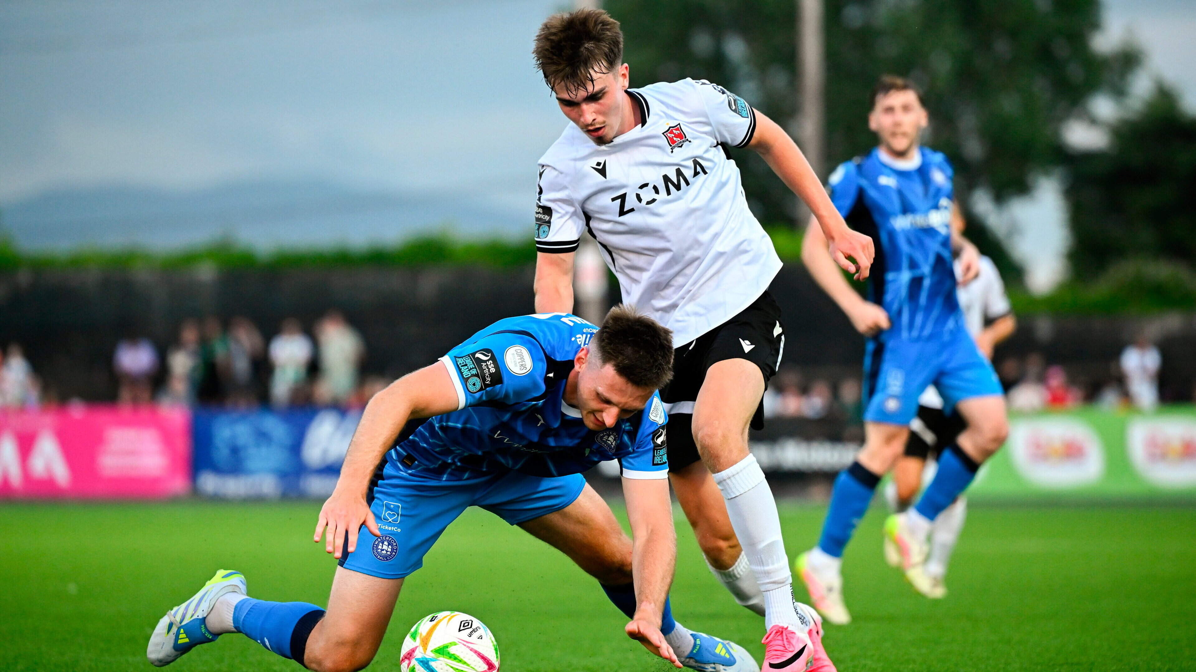 John Mahon’s acrobatic winner seals stunning Waterford comeback against Dundalk