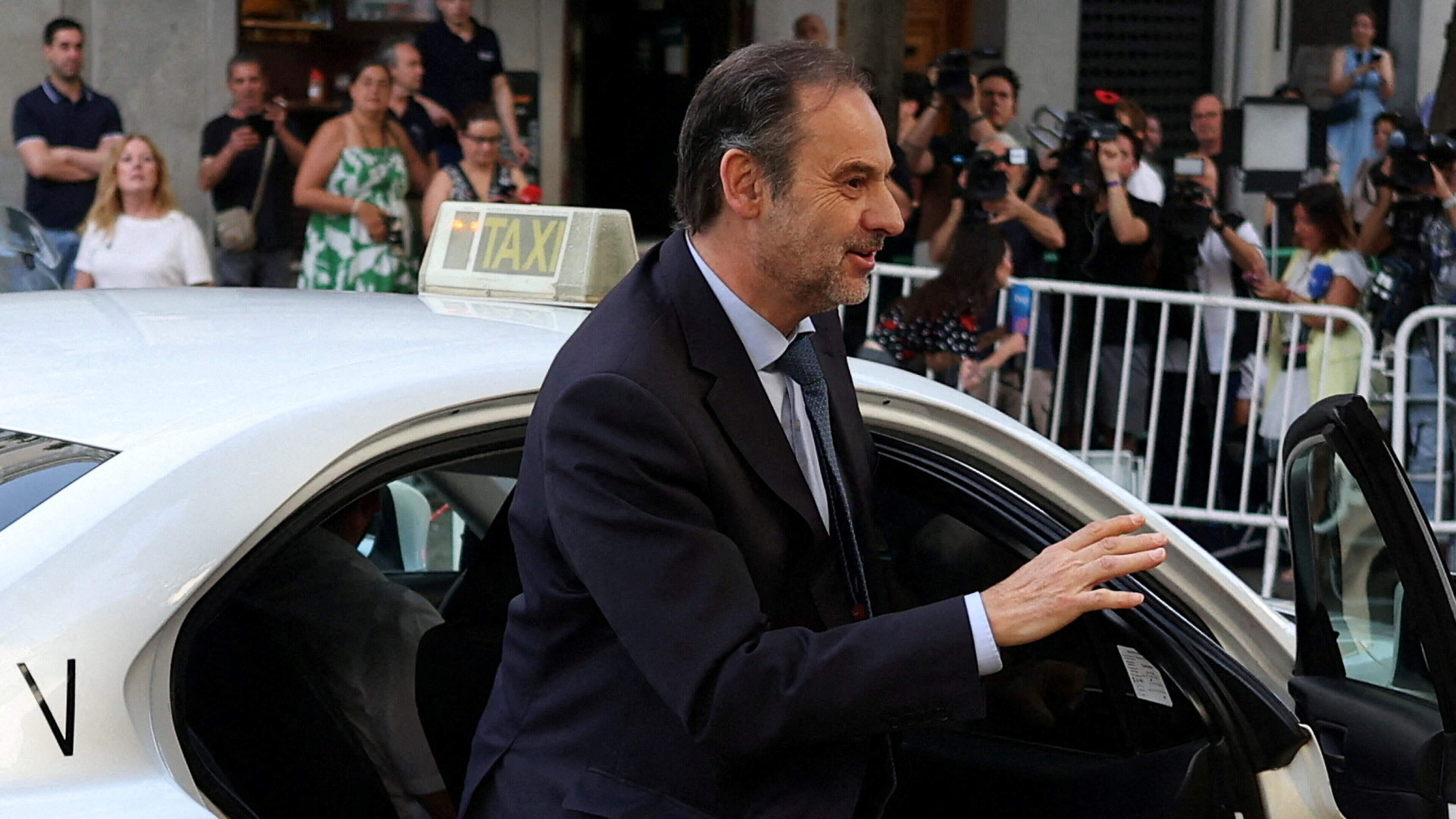 Corrupt former transport minister Jose Luis Abalos jailed for 24 years in Spain