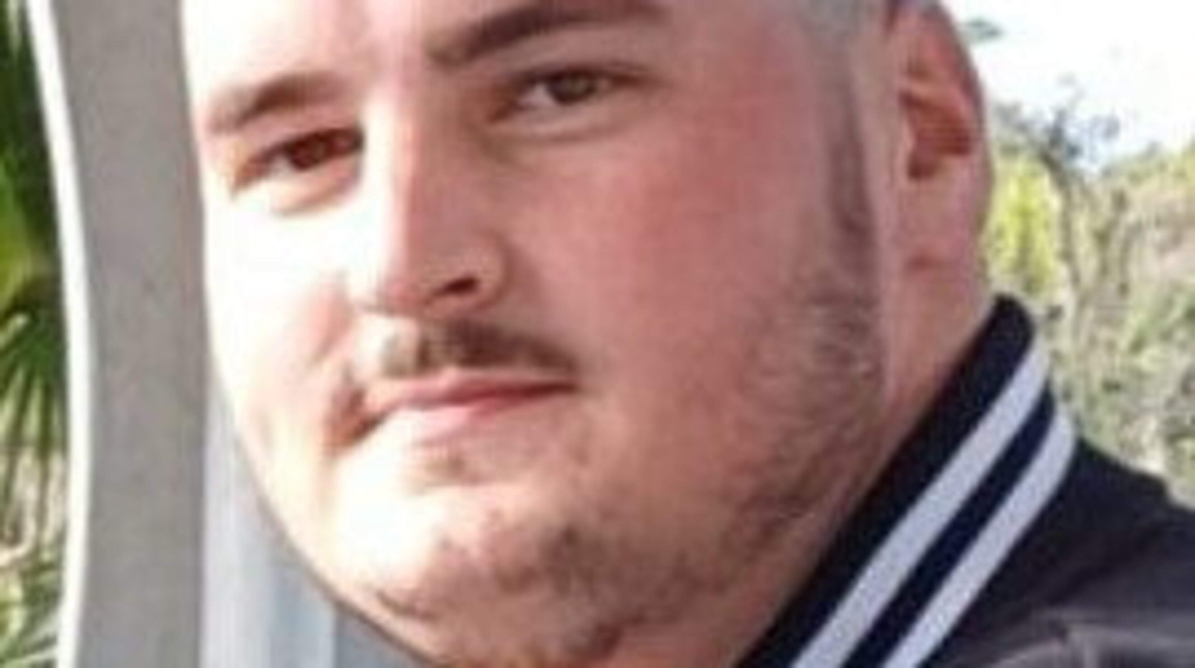 Man (23) died and his sister suffered serious injuries after car hit tree in early morning County Leitrim crash