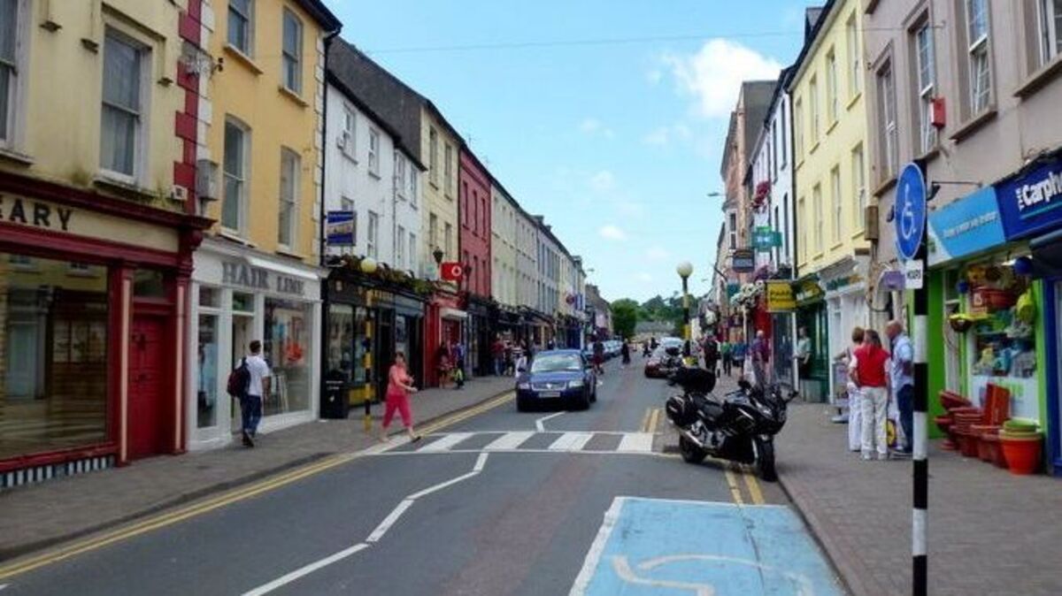 A developer granted planning permission by Cork County Council to build 212 houses in Bandon has successfully appealed a condition by the local authority requiring it to pay almost €700,000 towards improvement works on nearby roads.