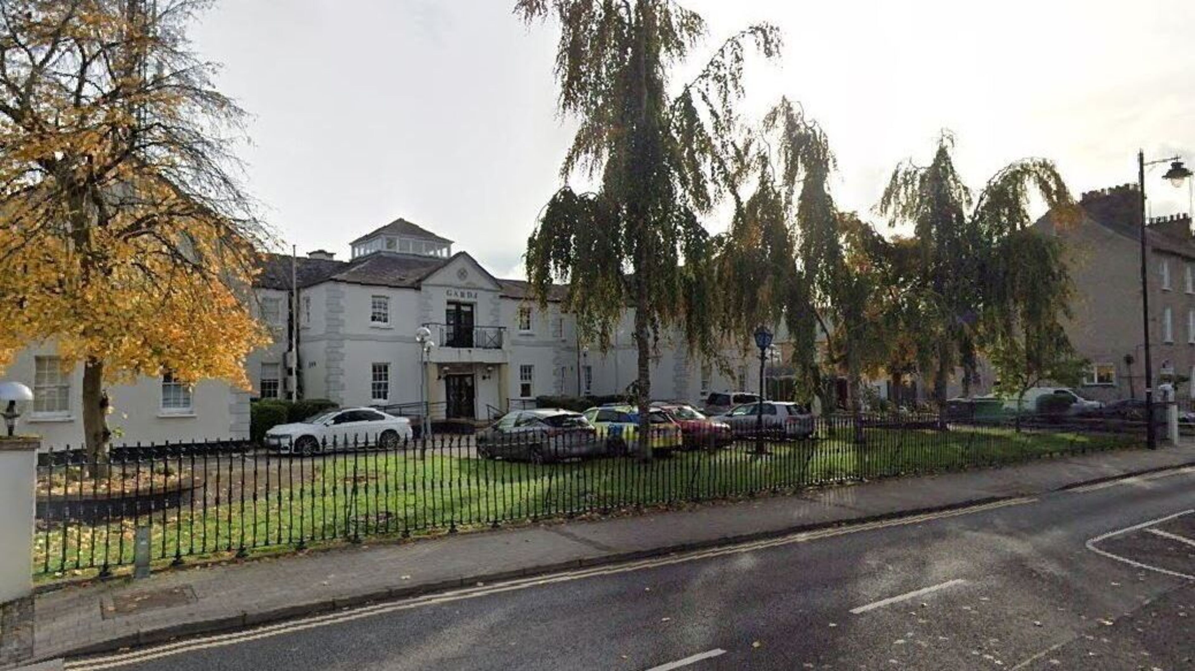 Man (40s) ‘stabbed in the eye’ after violent incident involving bottles and sticks