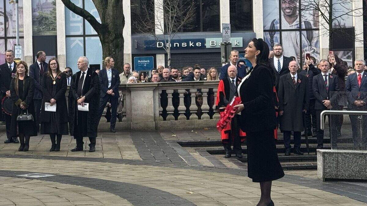 Remembrance Sunday marked in events across Ireland | Irish Independent