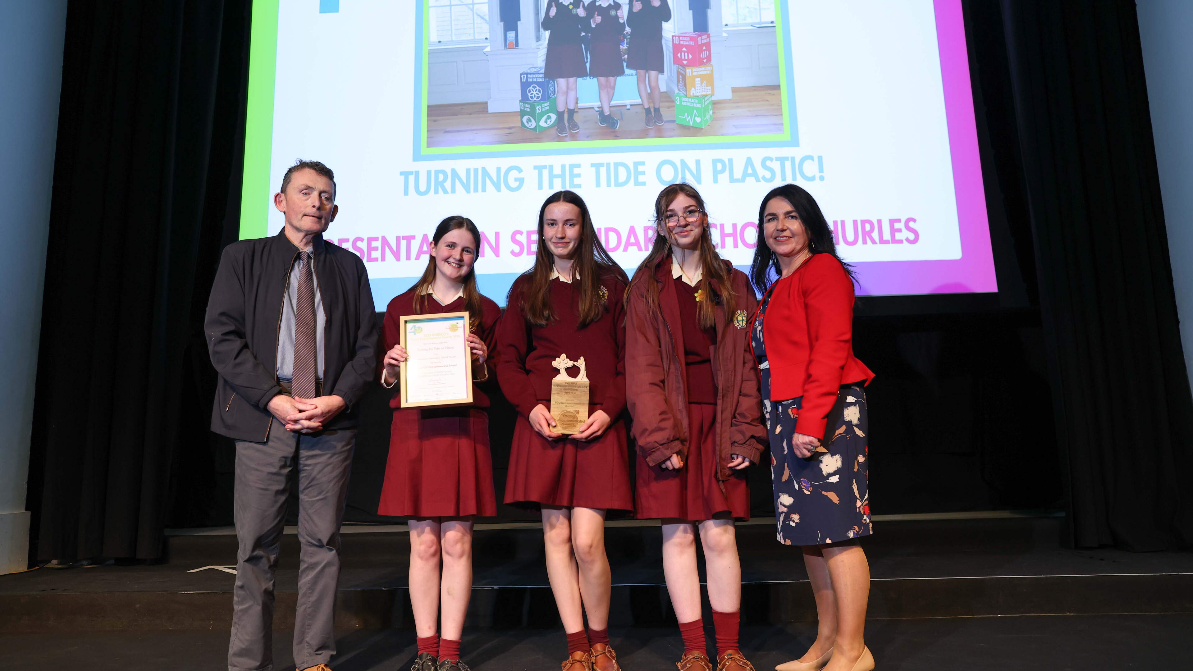 Tipperary students celebrate winning environmental award for project focusing on sustainable ‘bioplastics’ 