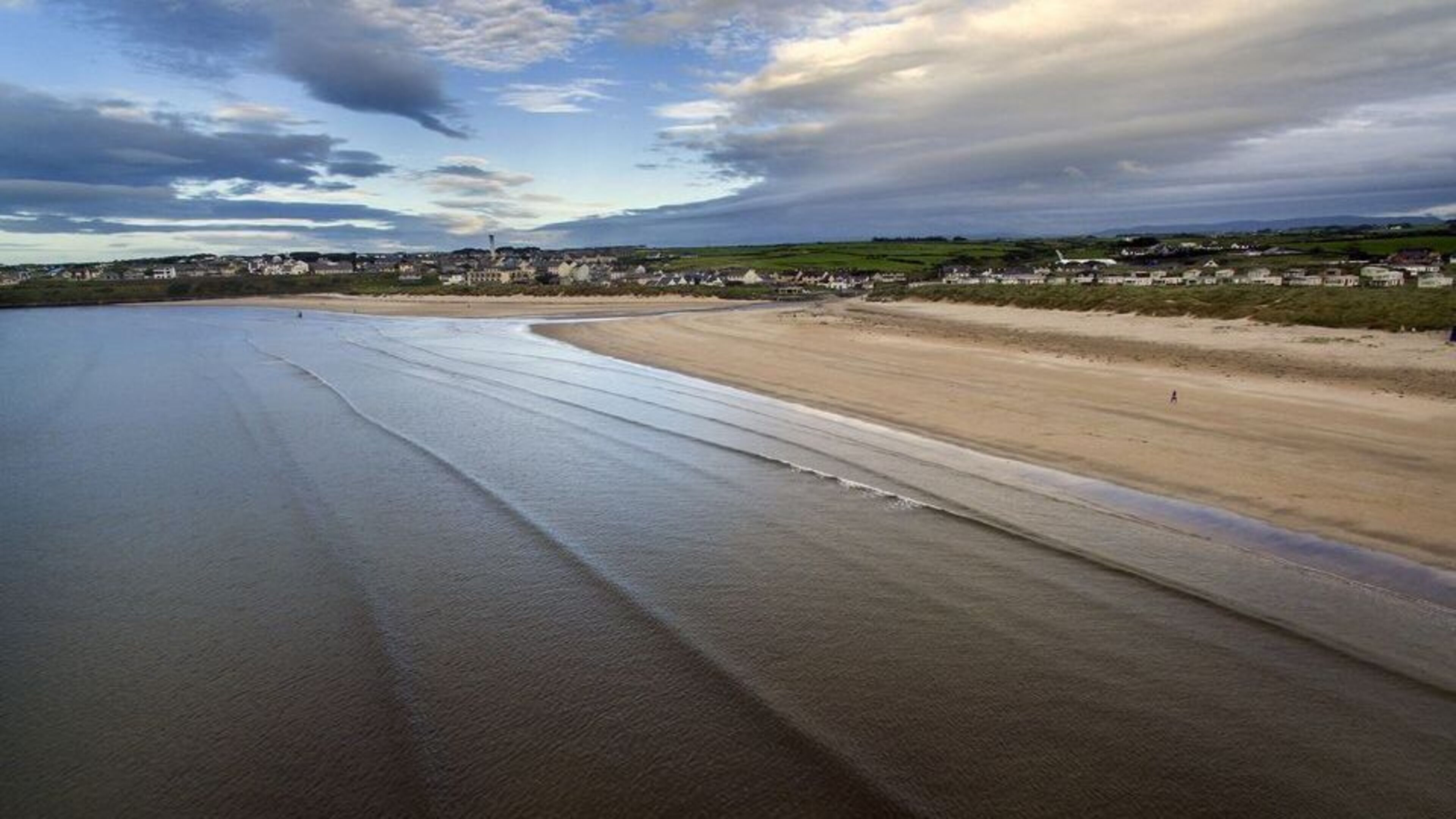 Public warned of illness risk as swimming prohibited at Enniscrone beach