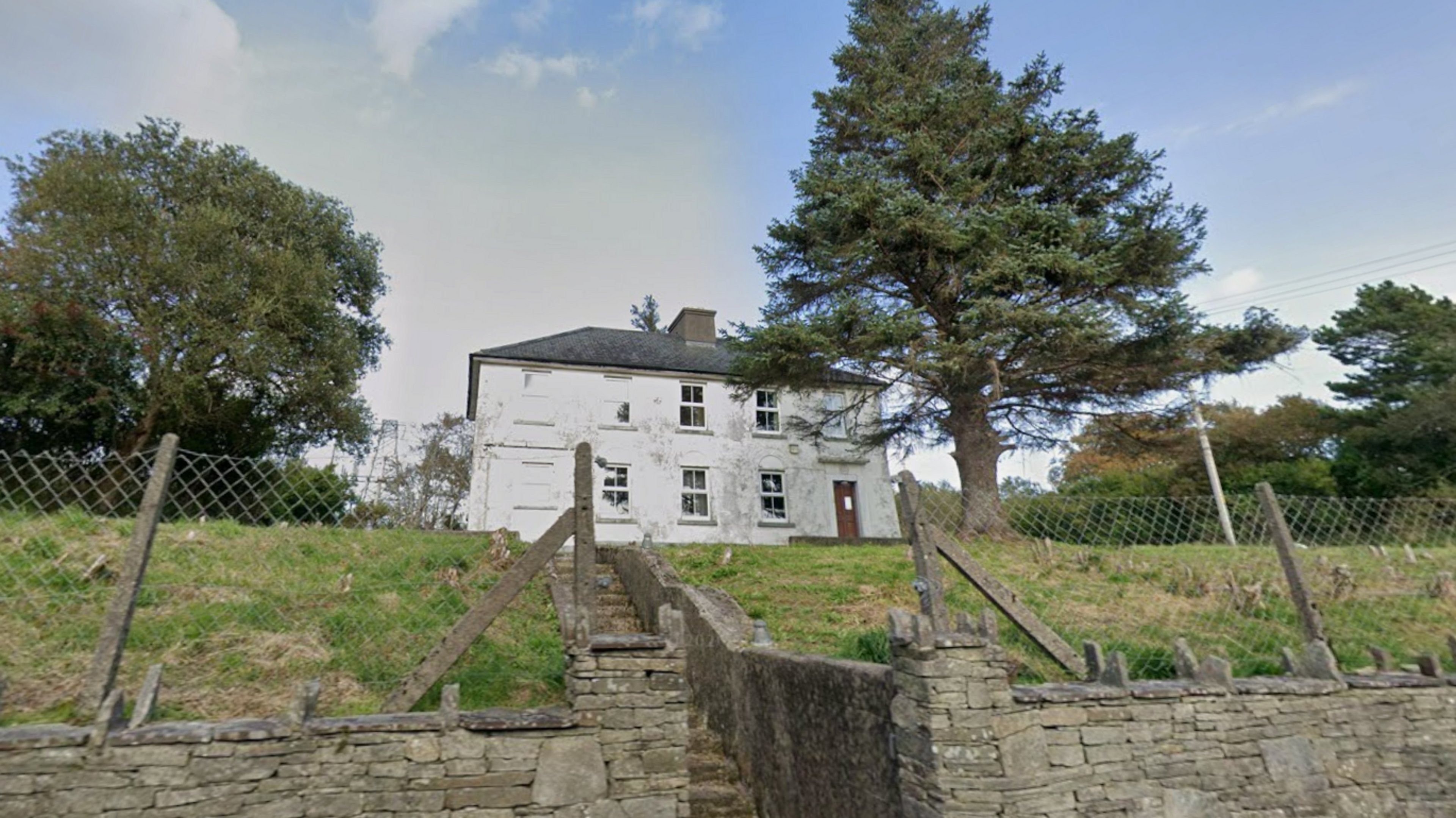 Community groups lodge plans to transform former Mayo Garda station into community hub and tourist hostel