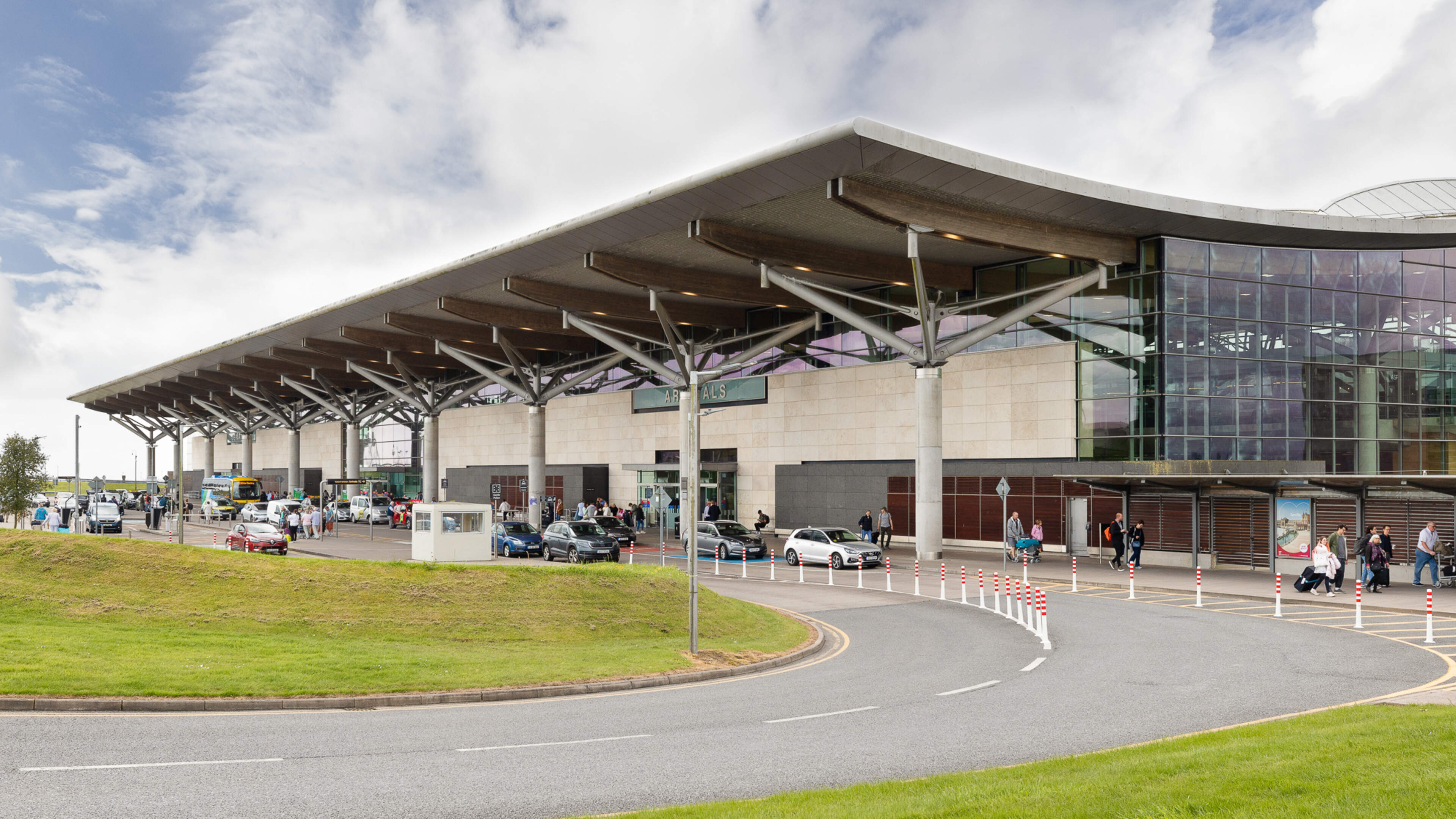 Man arrested after cocaine worth €1.2m seized at Cork Airport