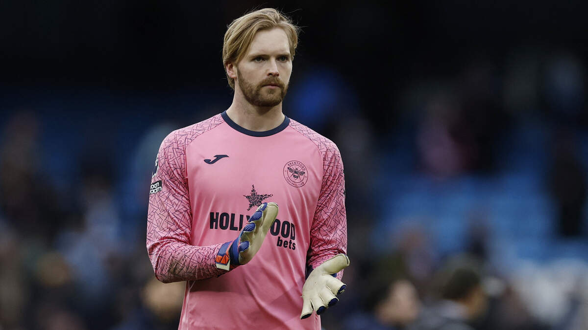 ‘Liverpool might have first option on him’ — Shay Given predicting Anfield return for Caoimhín Kelleher
