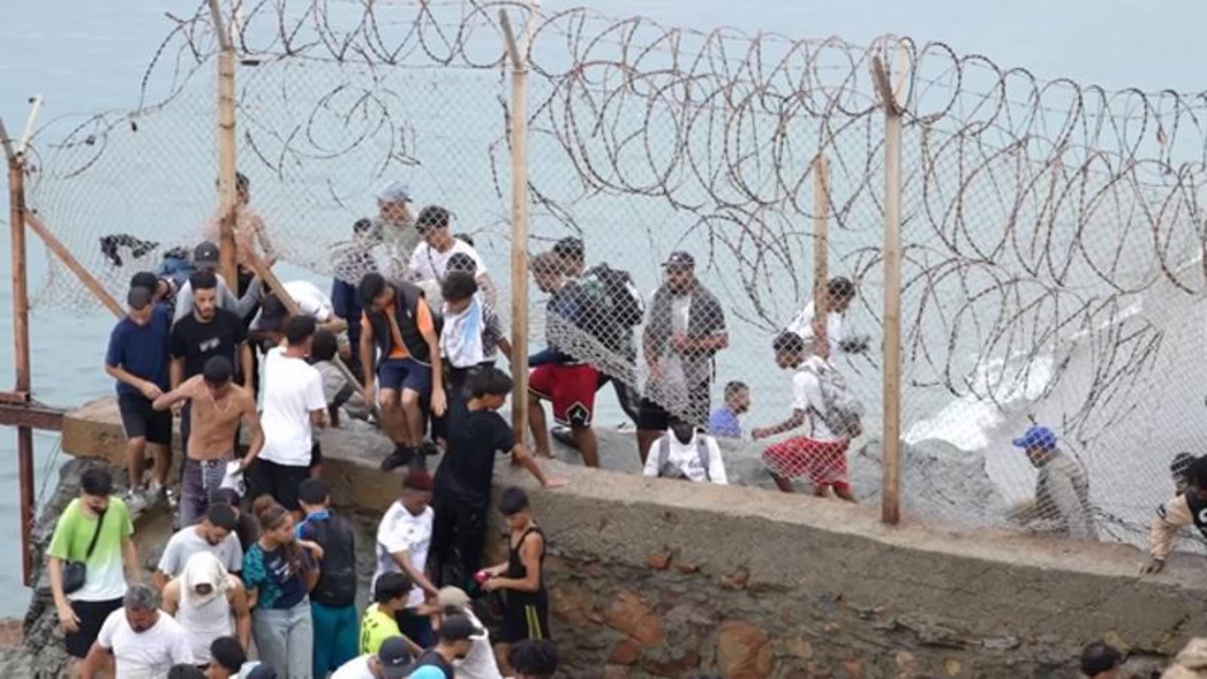 Jim O’Callaghan requests meeting of EU Ambassadors  as 60,000 migrants cross into Spanish territory of Ceuta in 24 hours