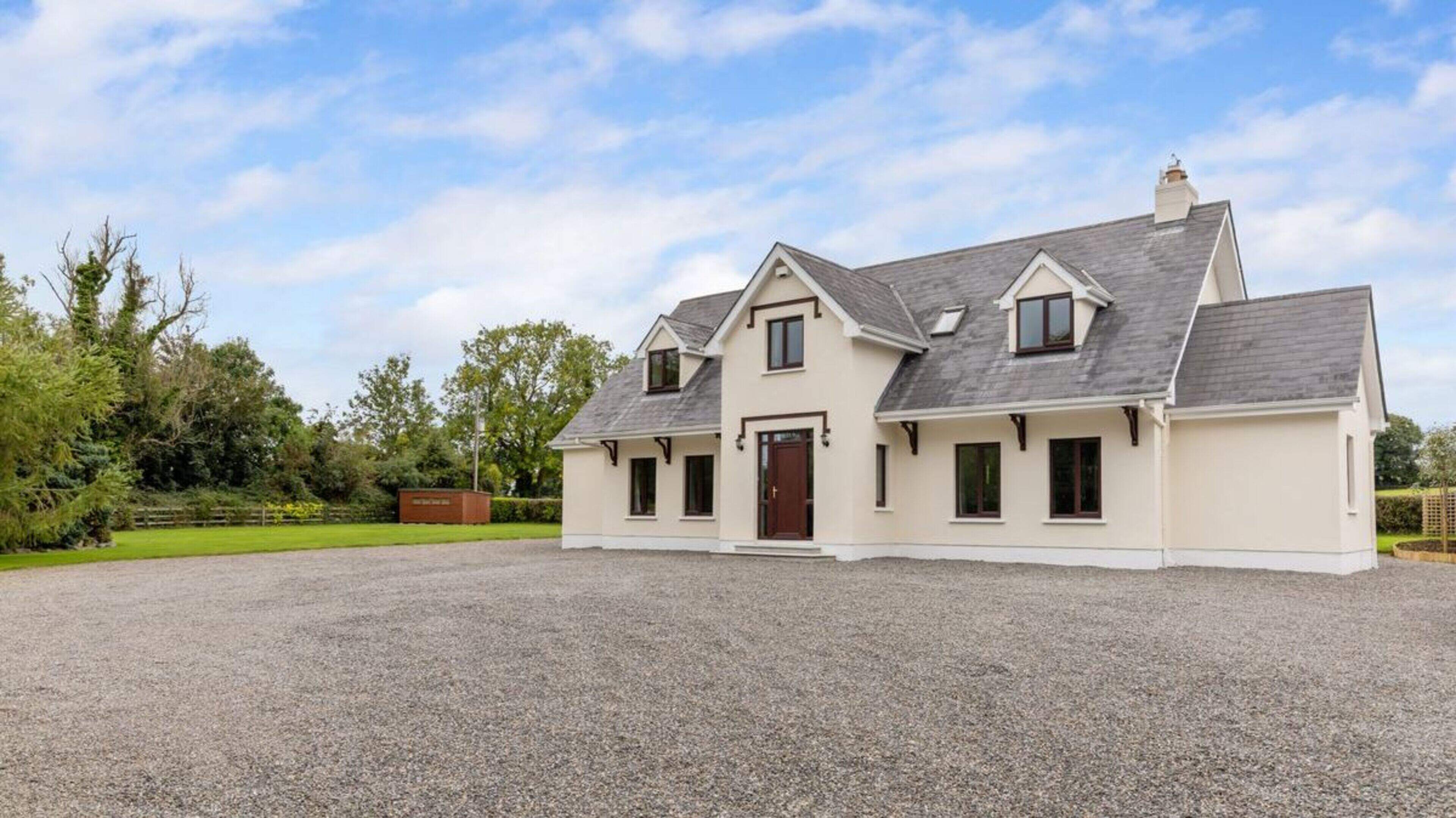 See inside five-bedroom beachside Wicklow home that sold for more than €1 million 